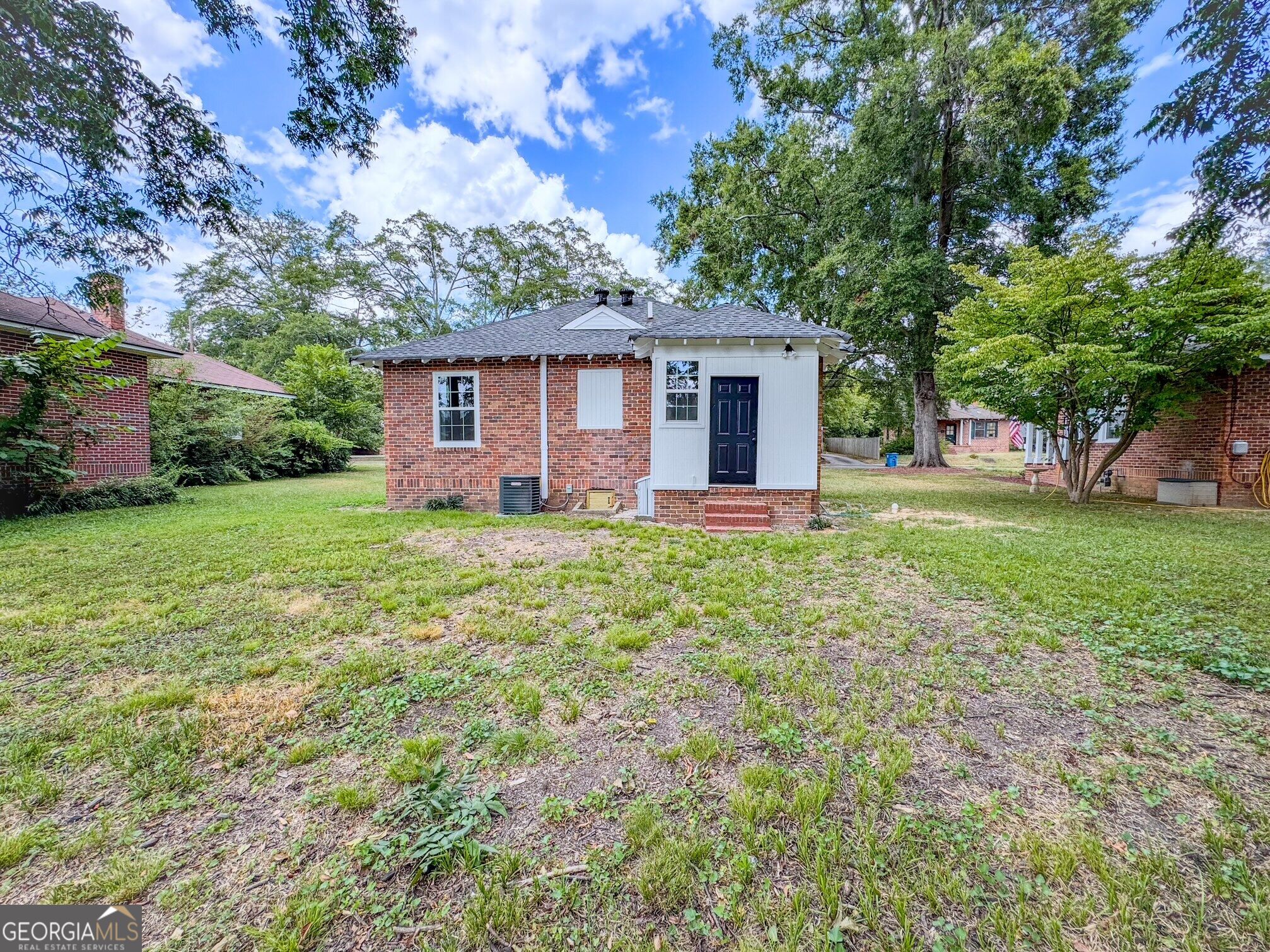 5 Fir Street Ne Property Photo 11