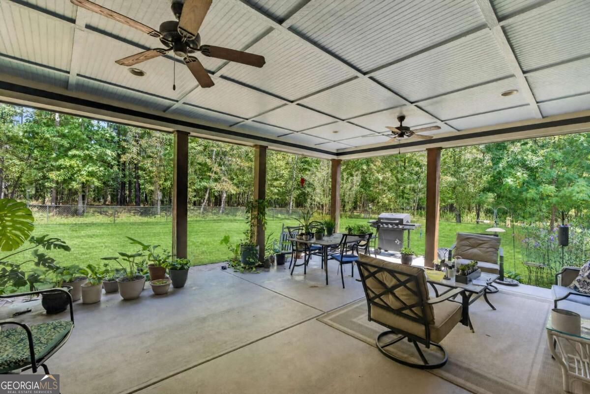 151 Sinclair Circle Property Photo 4
