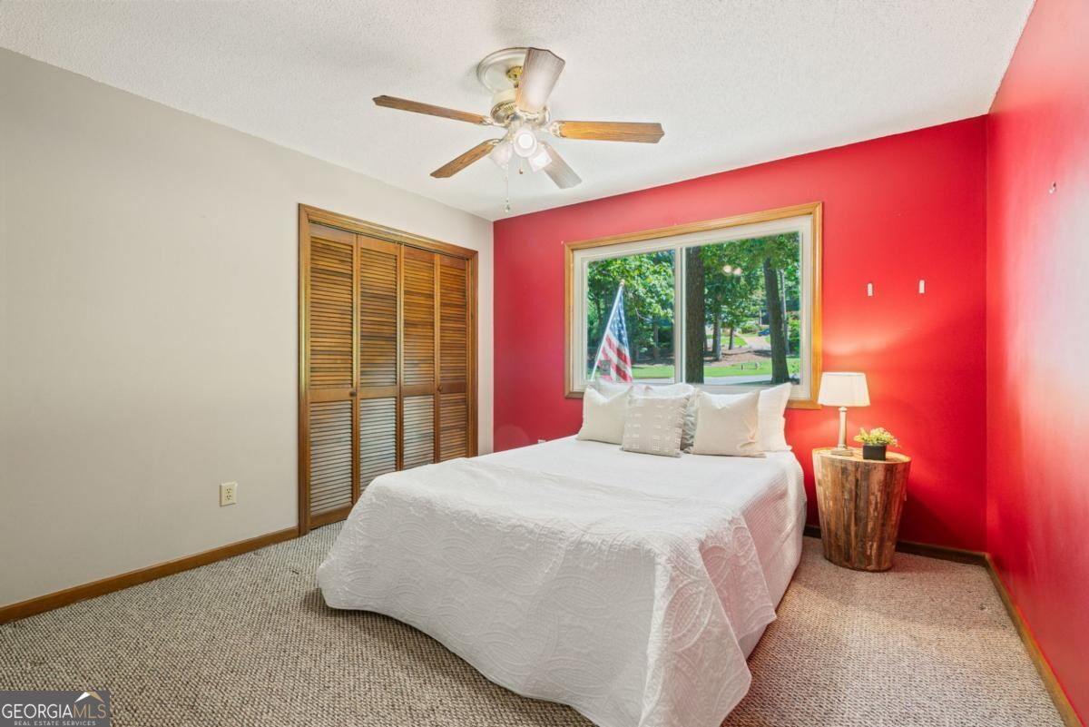 4004 Woodridge Court Property Photo 19