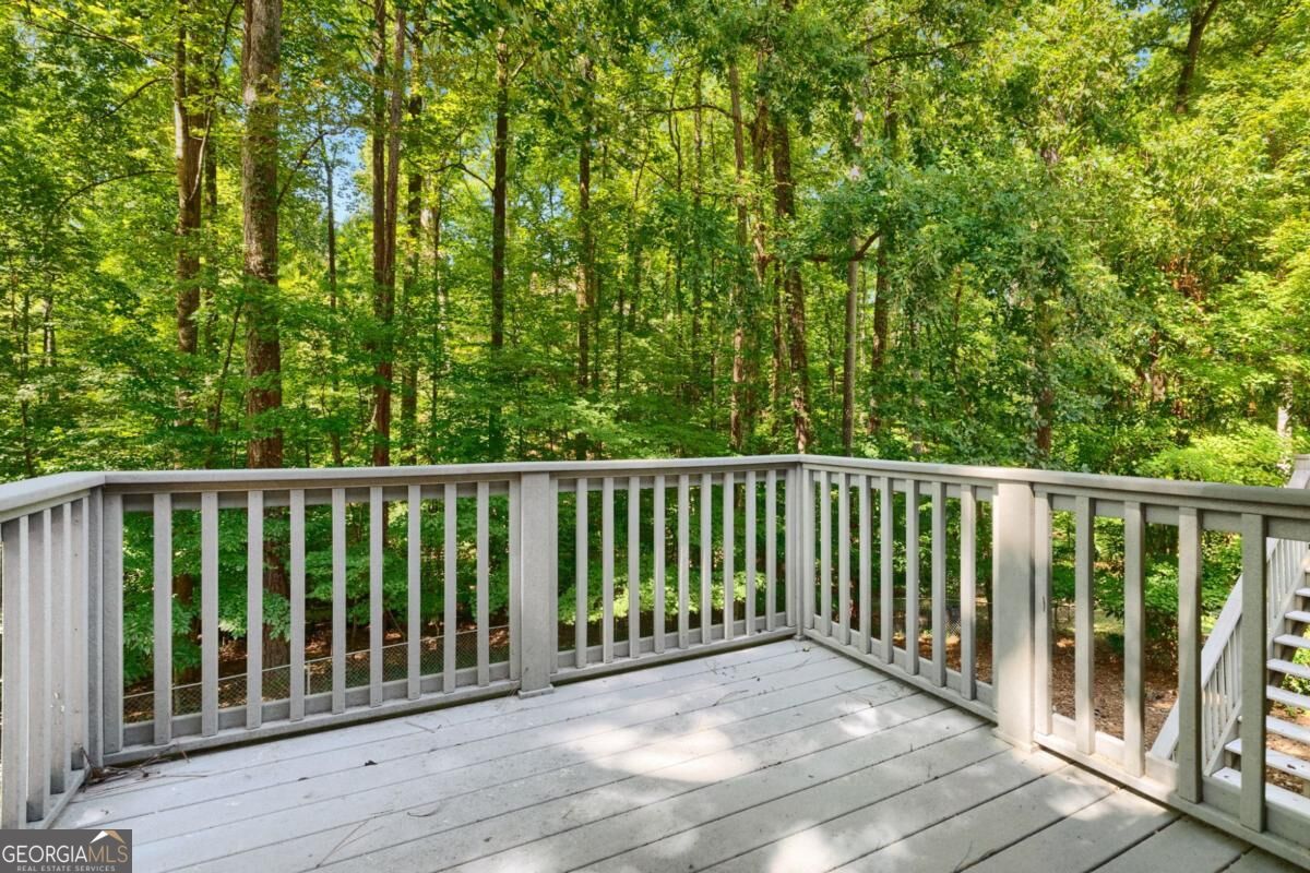 4004 Woodridge Court Property Photo 27