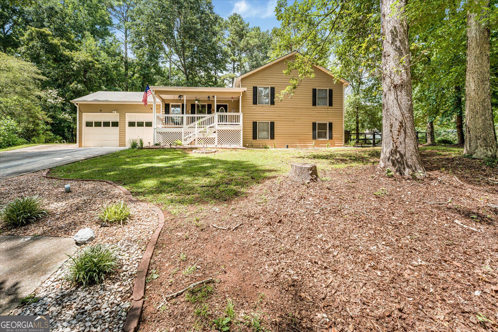 1601 River Glen Road Property Photo 1