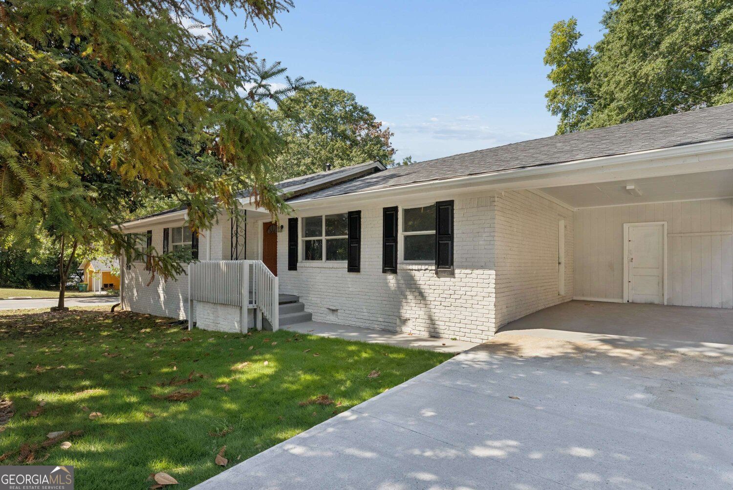546 Lamar Drive Property Photo 2