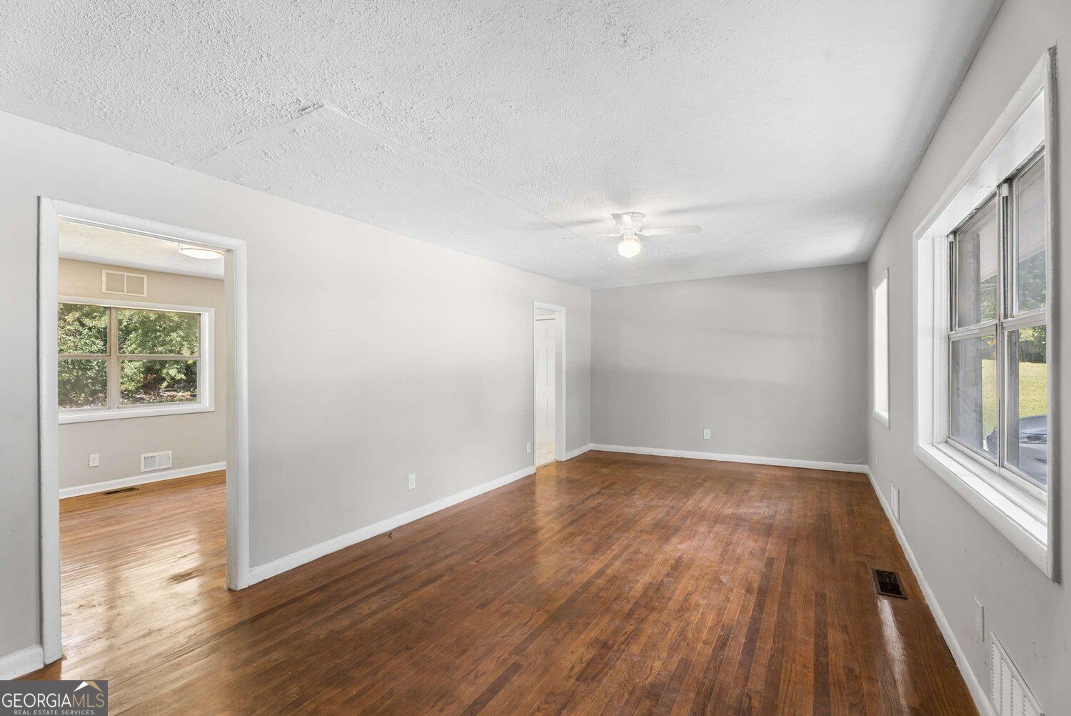 546 Lamar Drive Property Photo 4