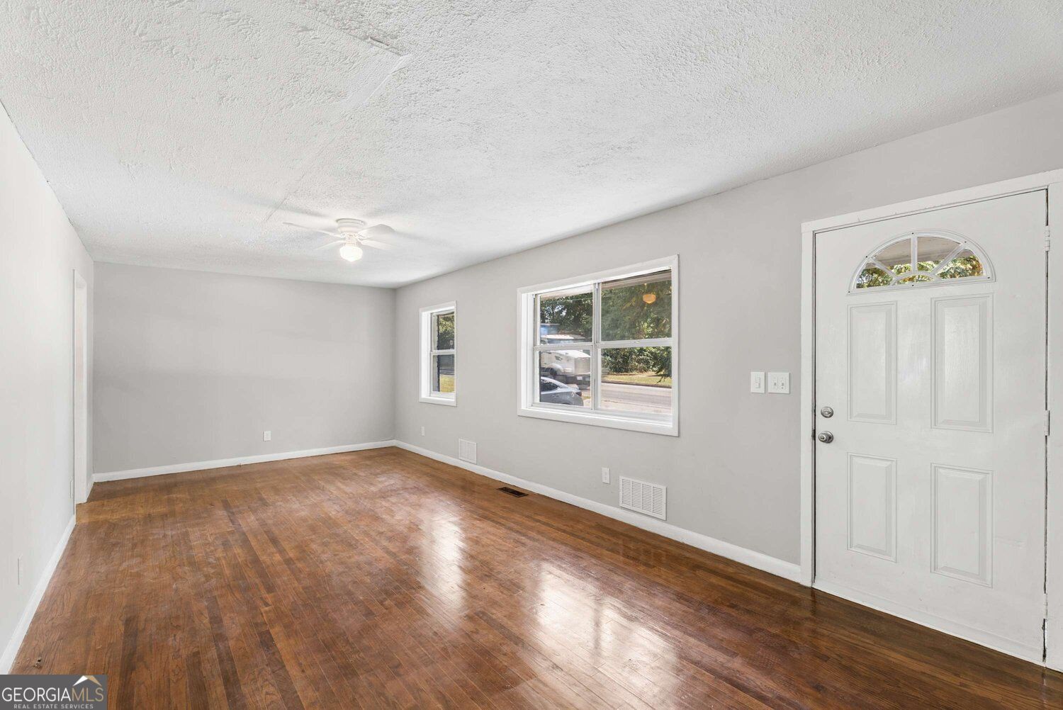 546 Lamar Drive Property Photo 5