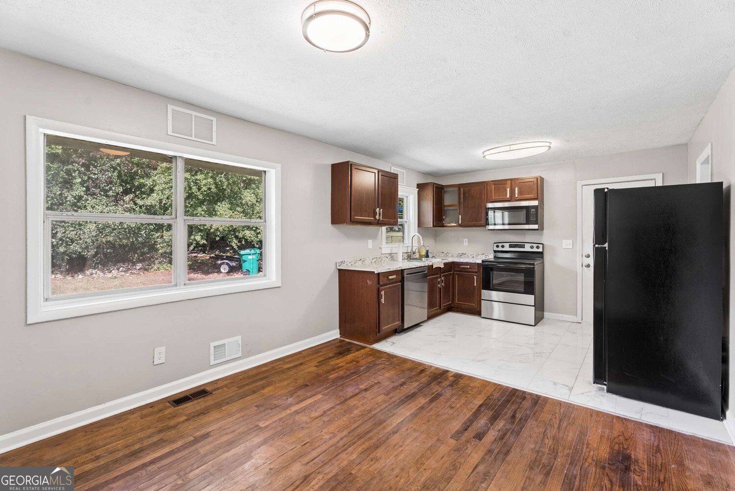 546 Lamar Drive Property Photo 8