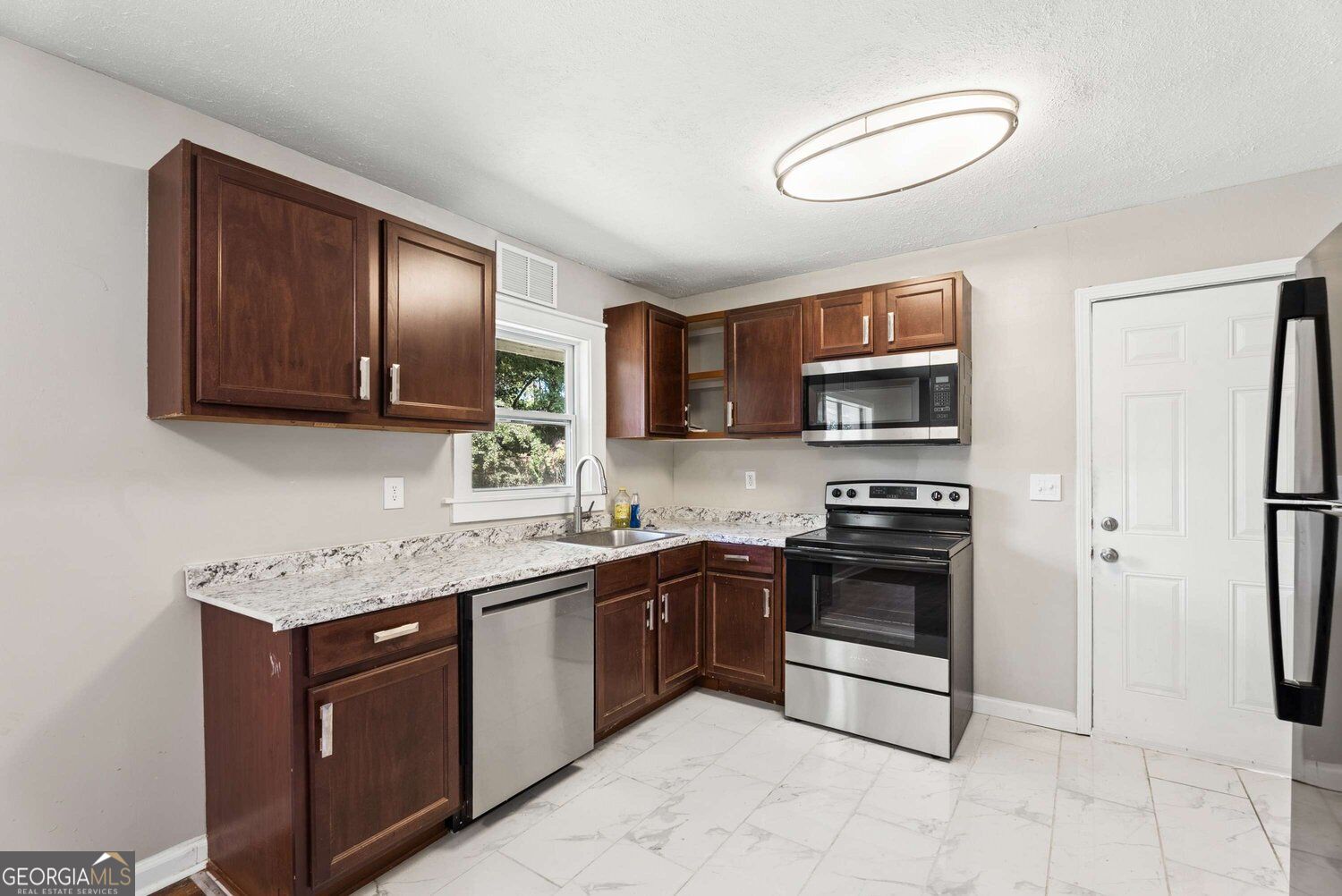 546 Lamar Drive Property Photo 12