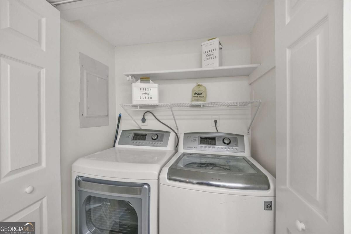 3038 Steeplechase Property Photo 17