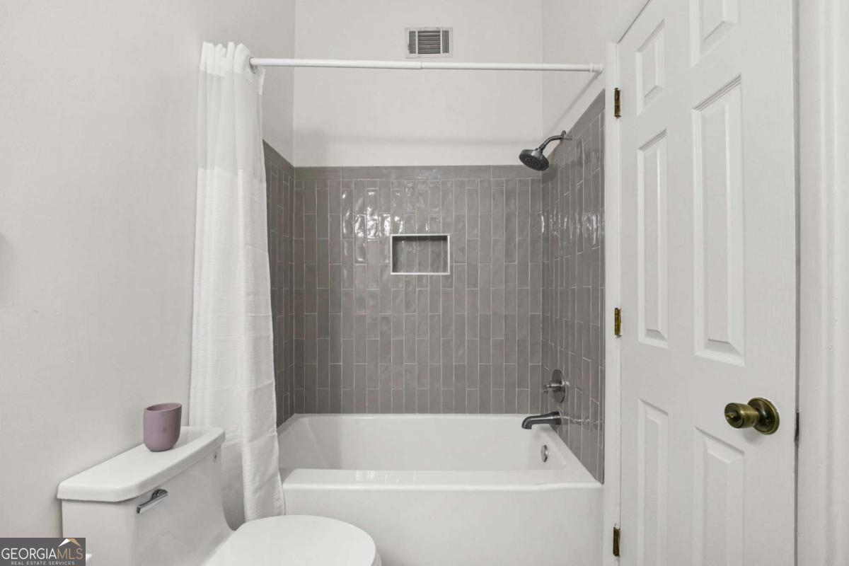 3038 Steeplechase Property Photo 24