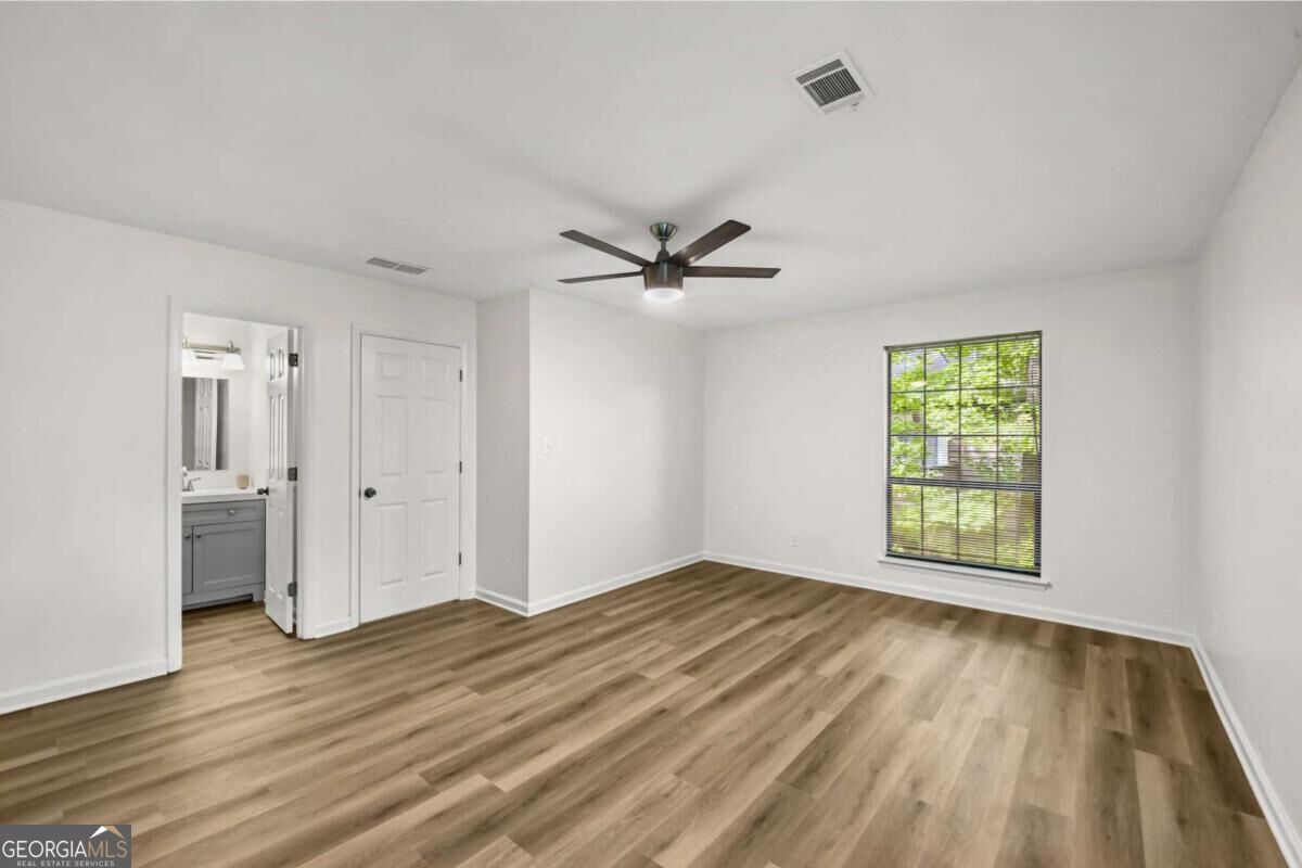 3038 Steeplechase Property Photo 27