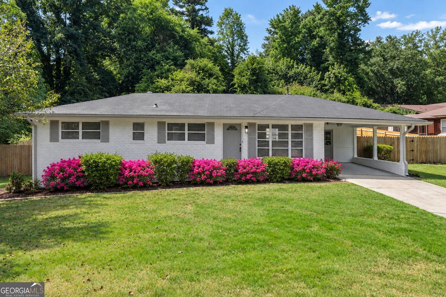 1675 Cherokee Boulevard Property Photo 1