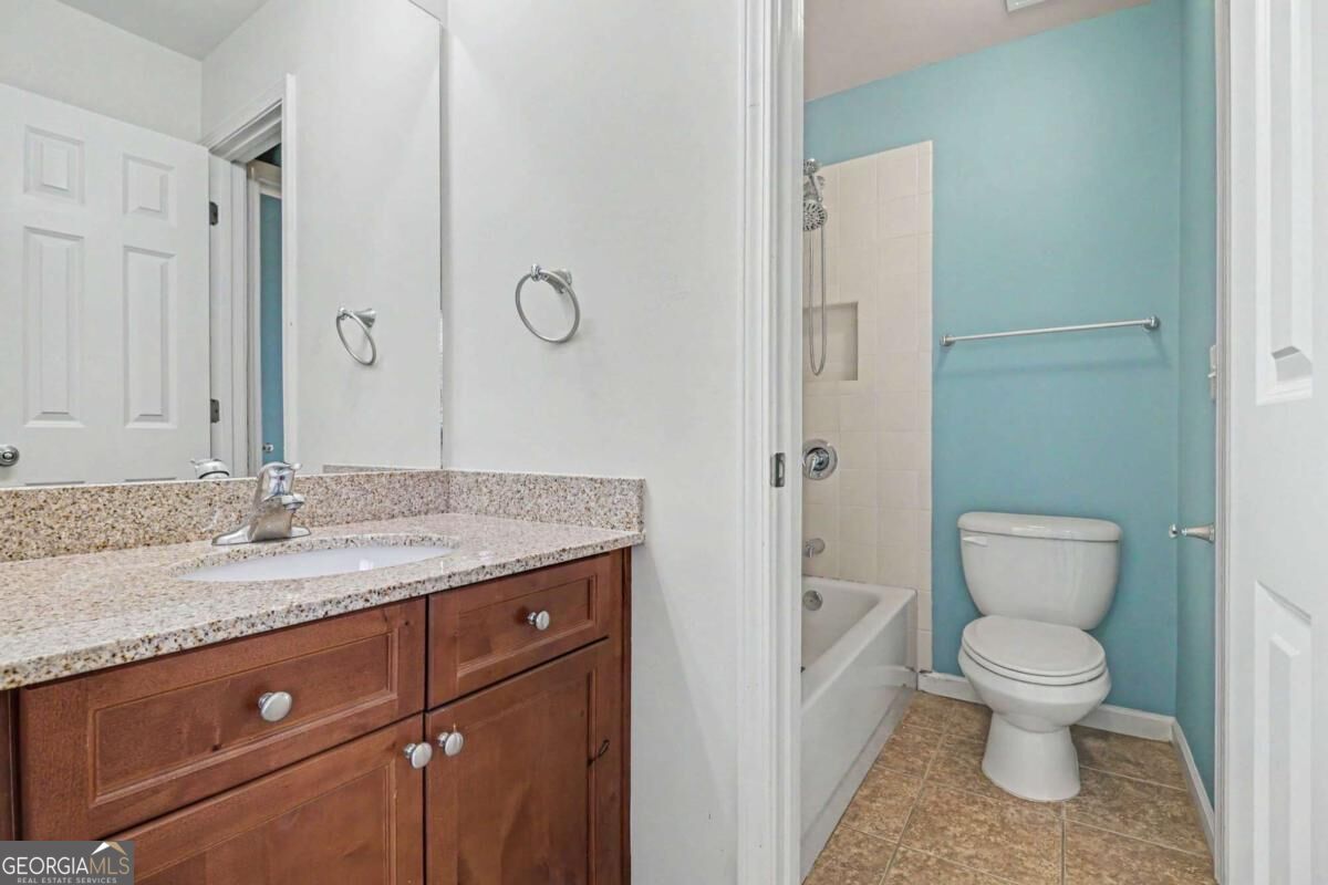 4325 Cardiff Way Property Photo 25