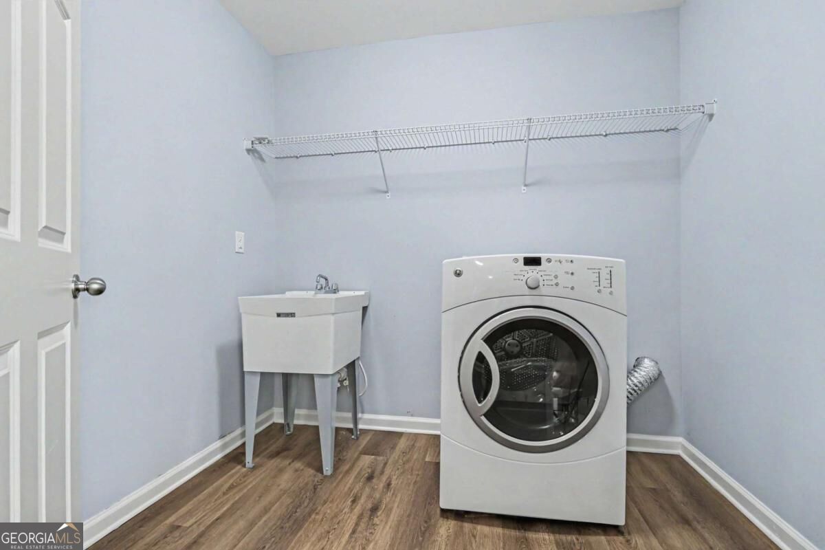 4325 Cardiff Way Property Photo 32