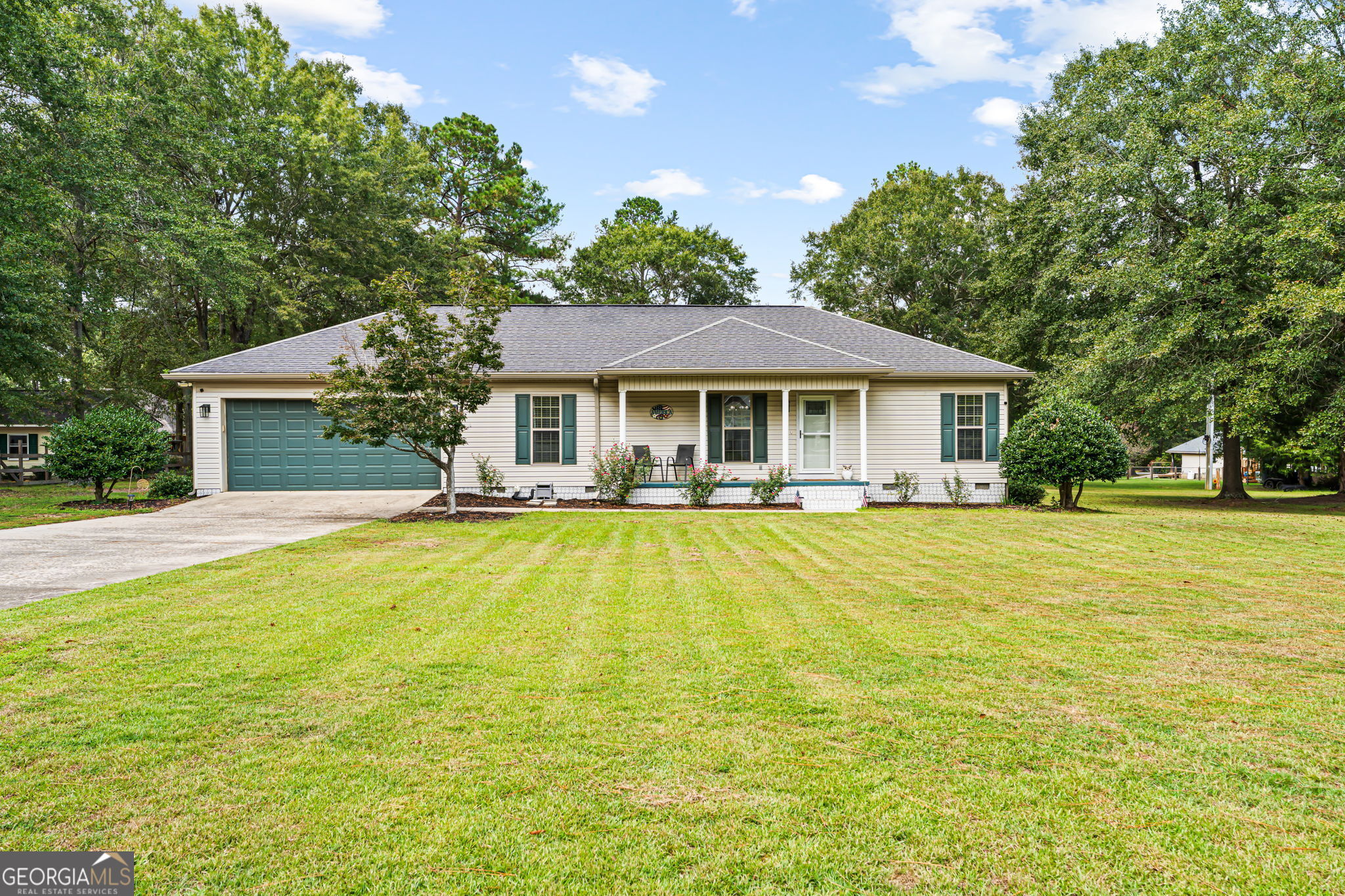 10 Third Avenue Property Photo 1