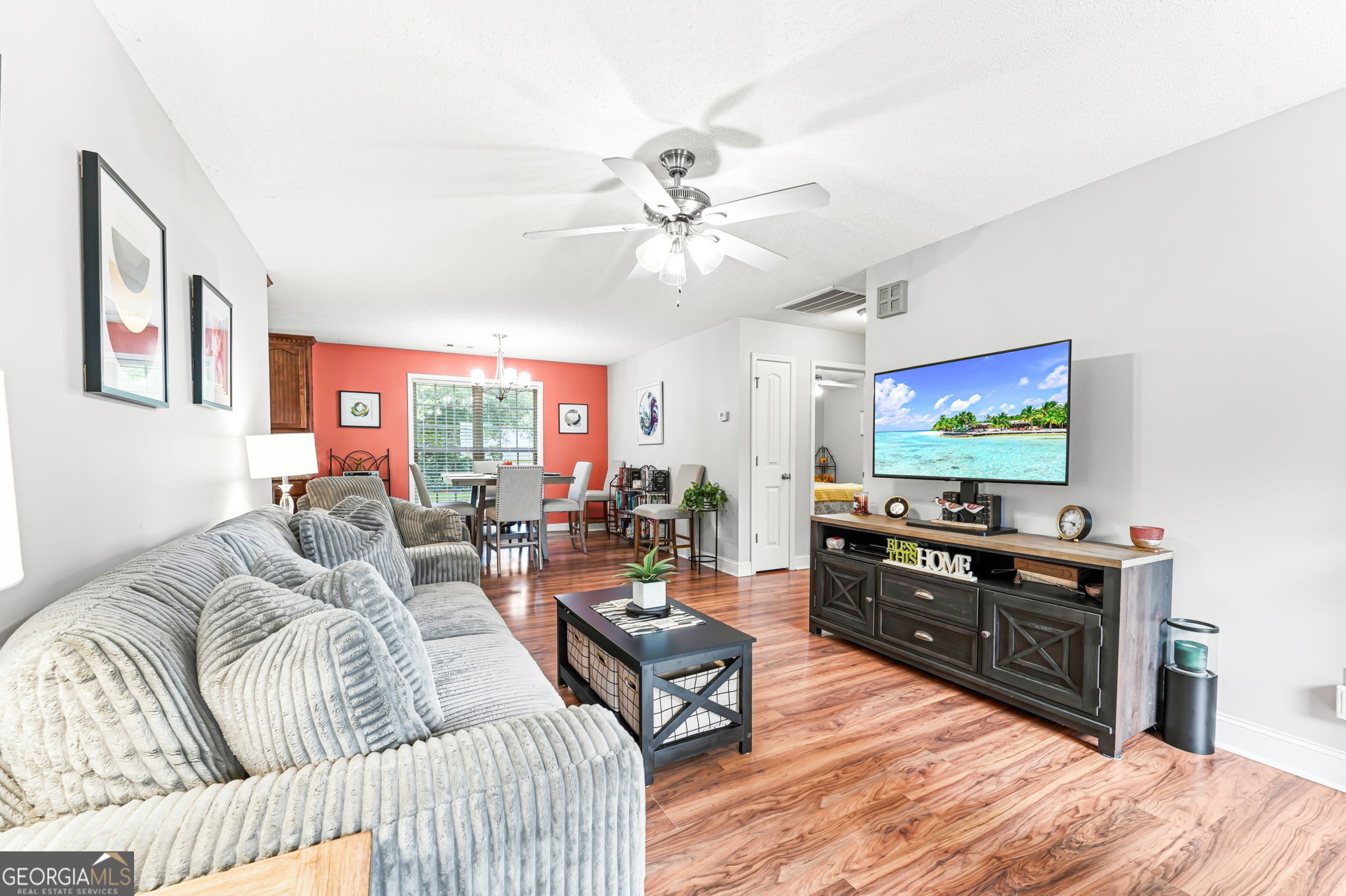 10 Third Avenue Property Photo 5
