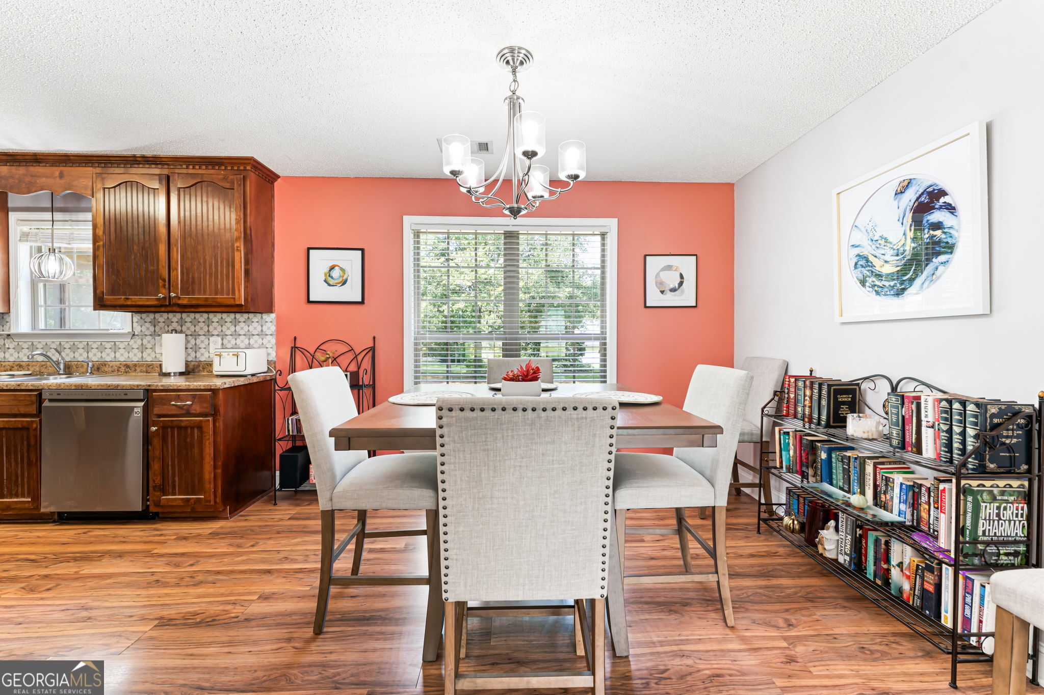 10 Third Avenue Property Photo 8