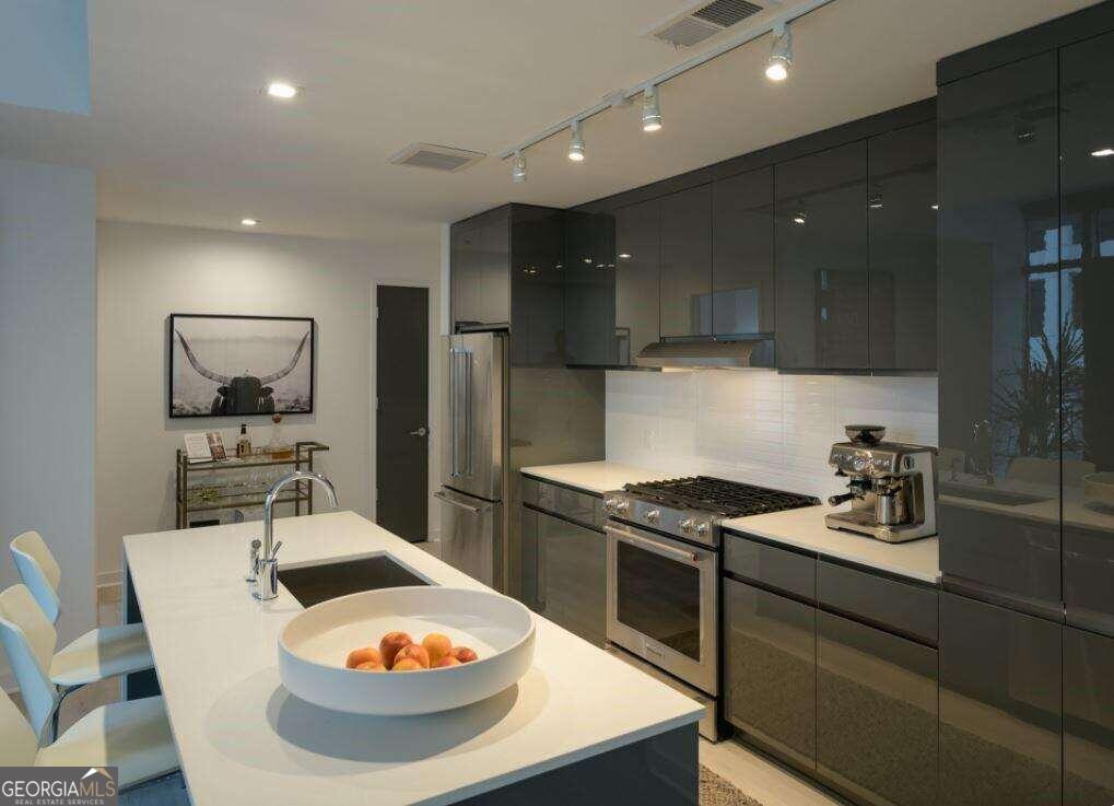 693 Peachtree Street Ne # 14b Property Photo 4