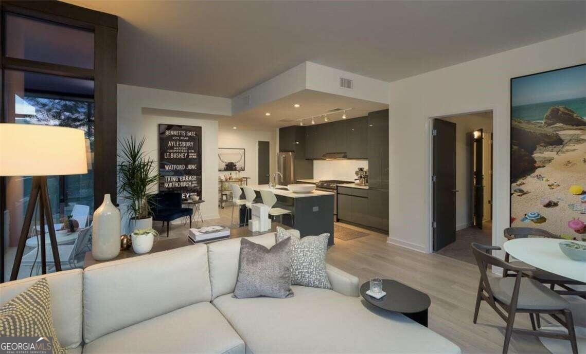 693 Peachtree Street Ne # 14b Property Photo 7