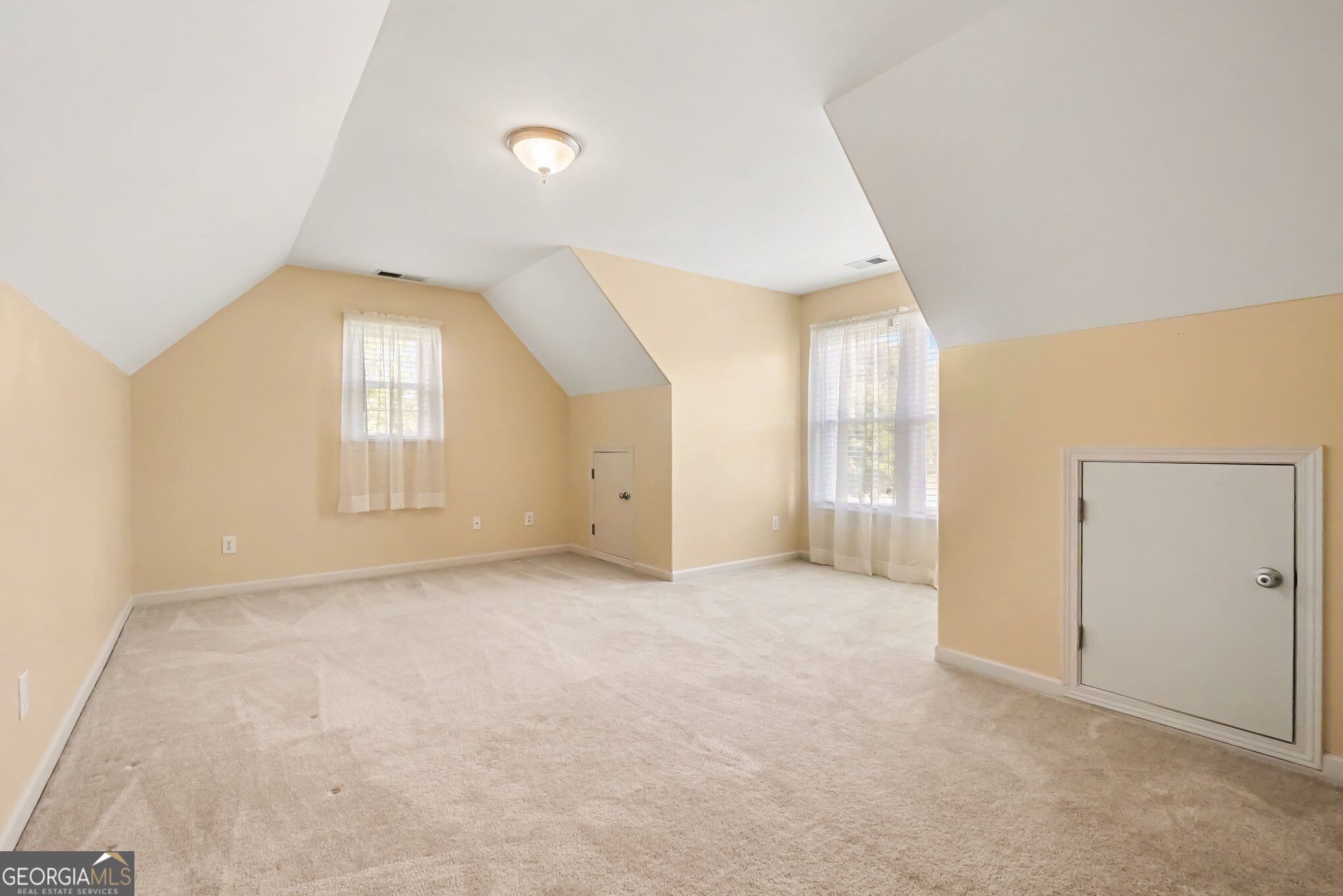 1935 Heritage Green Drive Property Photo 19