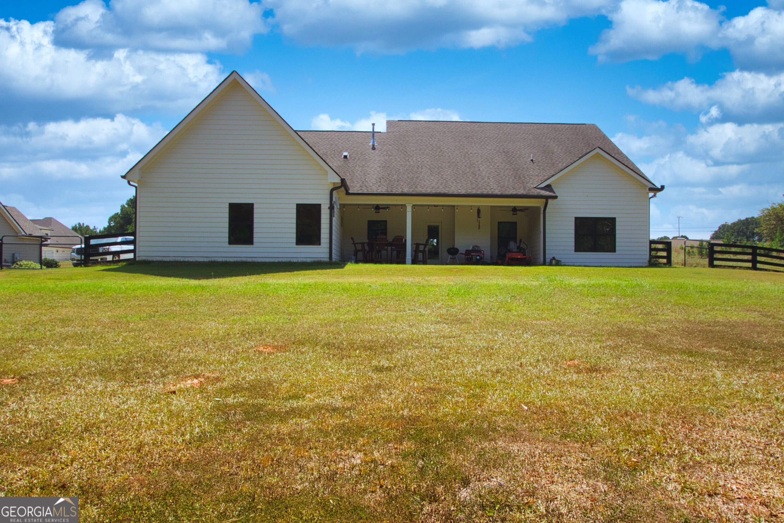 1020 Arbor Lane Property Photo 6
