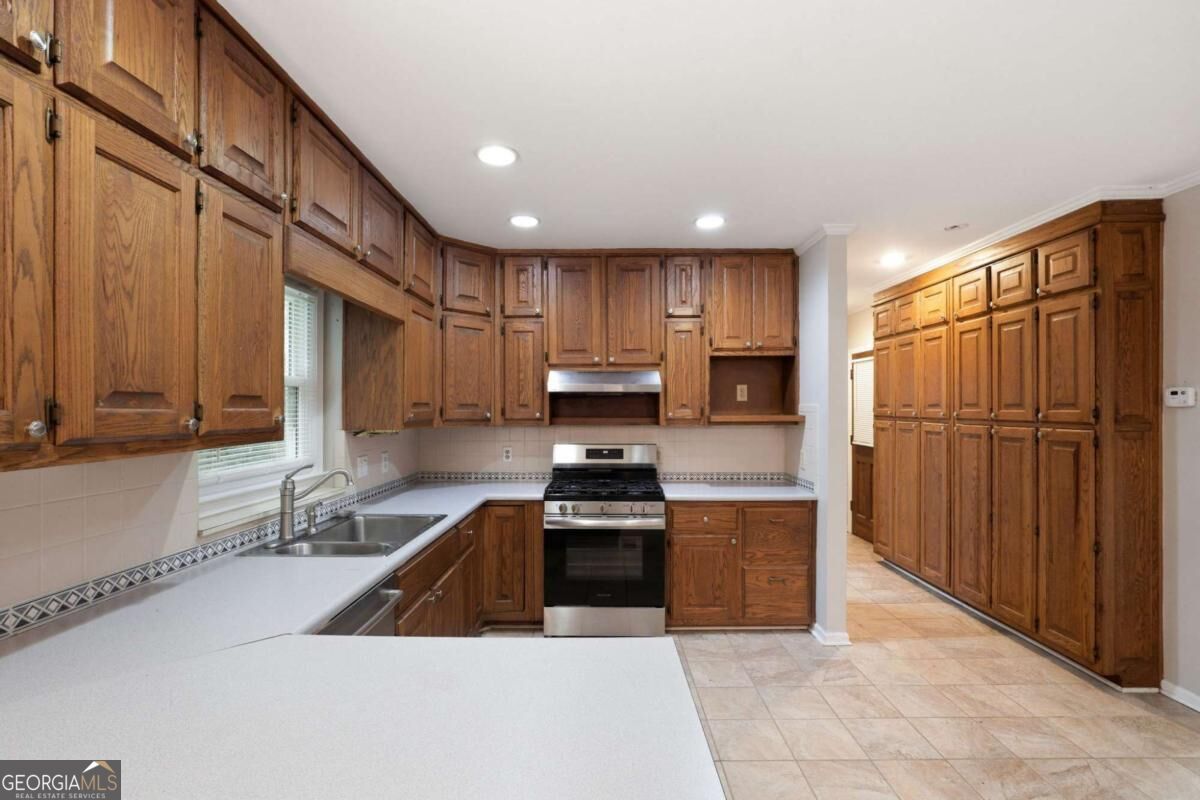 4927 Castlewood Drive Sw Property Photo 13