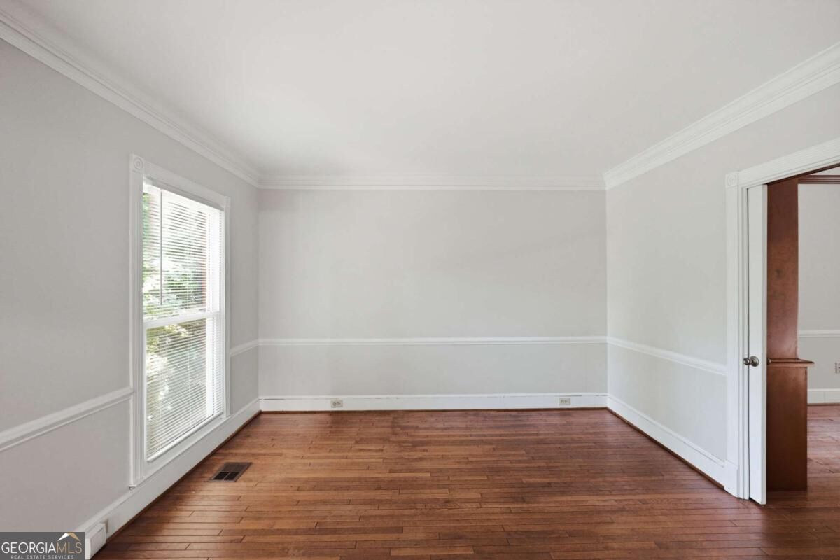 4927 Castlewood Drive Sw Property Photo 20