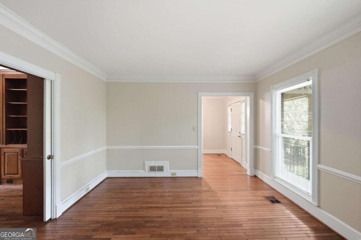 4927 Castlewood Drive Sw Property Photo 21