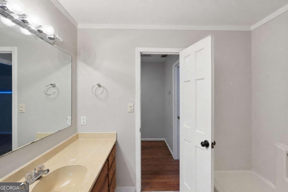 4927 Castlewood Drive Sw Property Photo 40