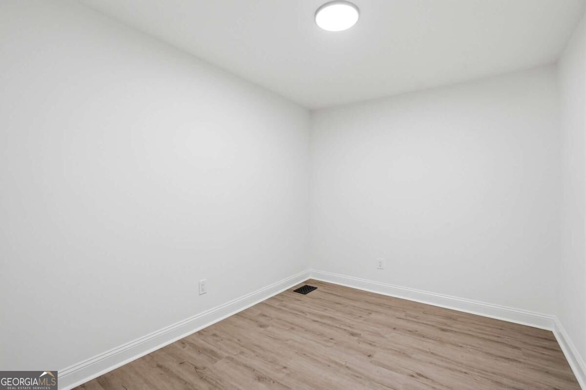 2880 Sherwood Road Se Property Photo 15