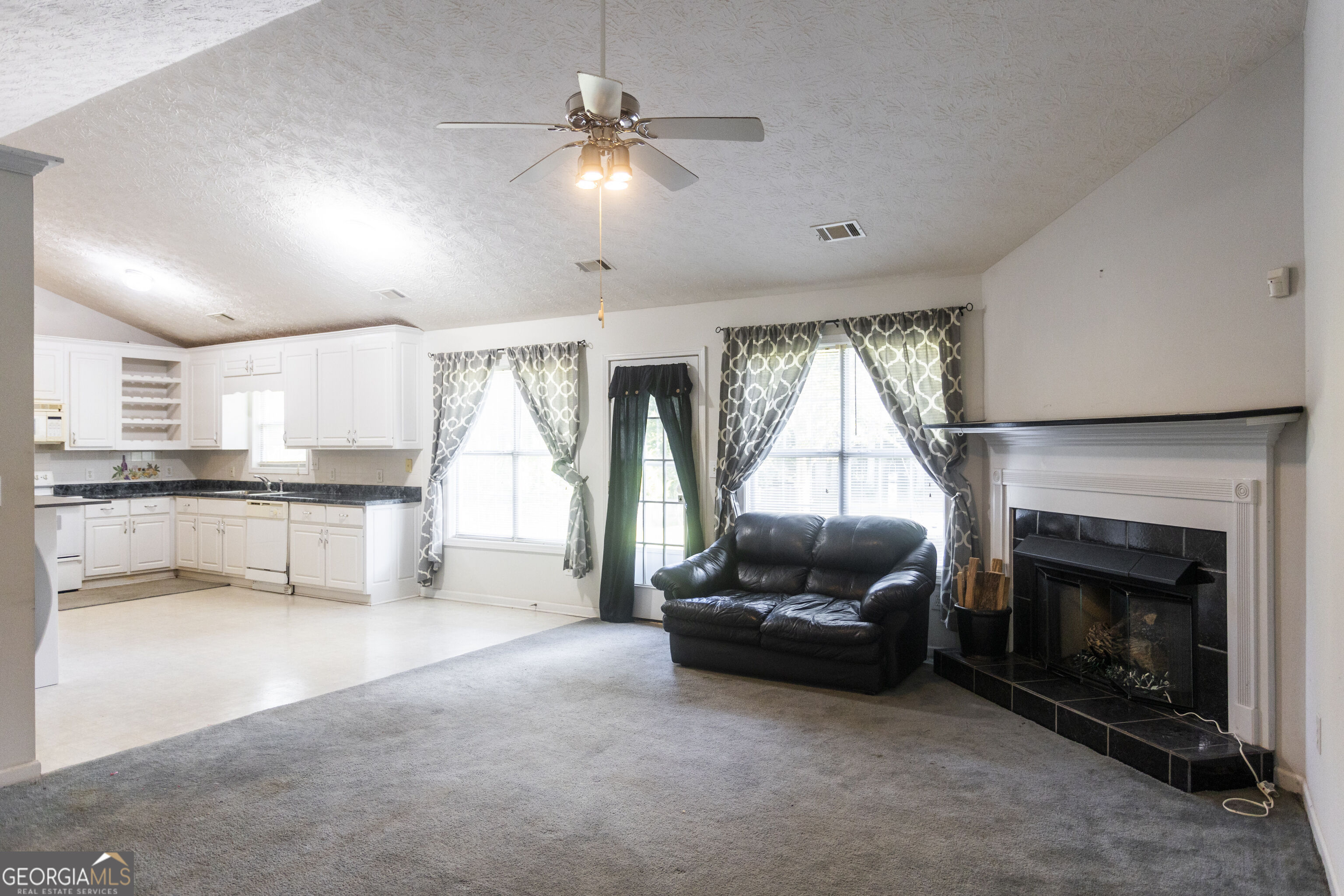 55 Heather Woods Court Property Photo 5