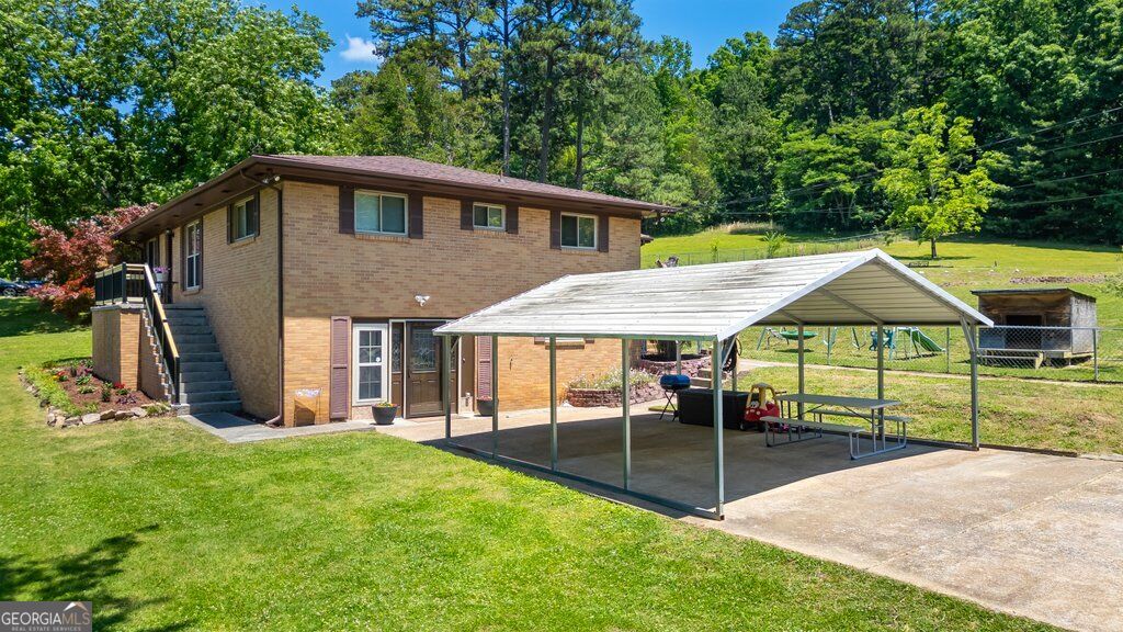 2218 Morris Hill Road Property Photo 5