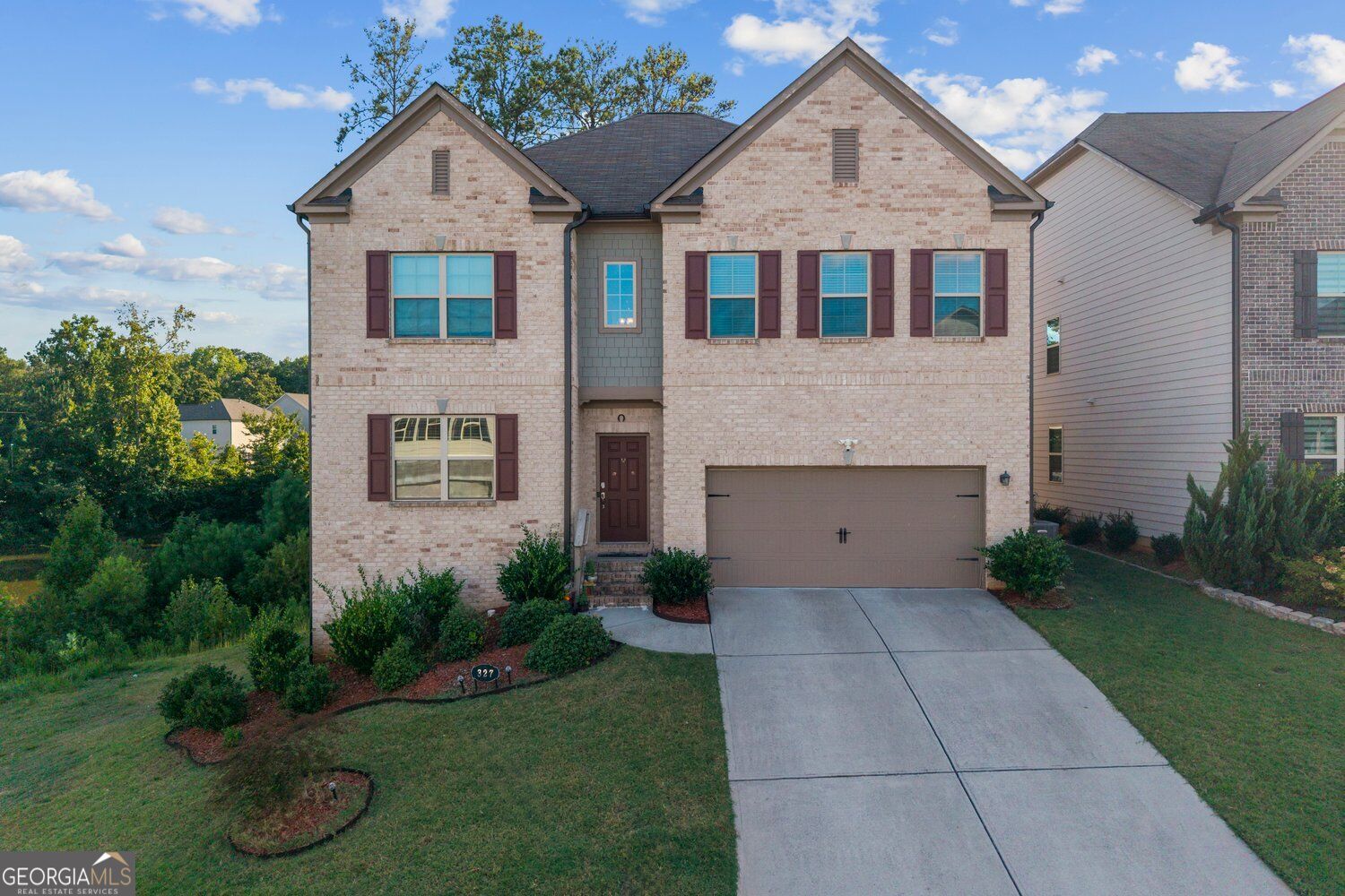 327 Round Pond Drive Property Photo 1
