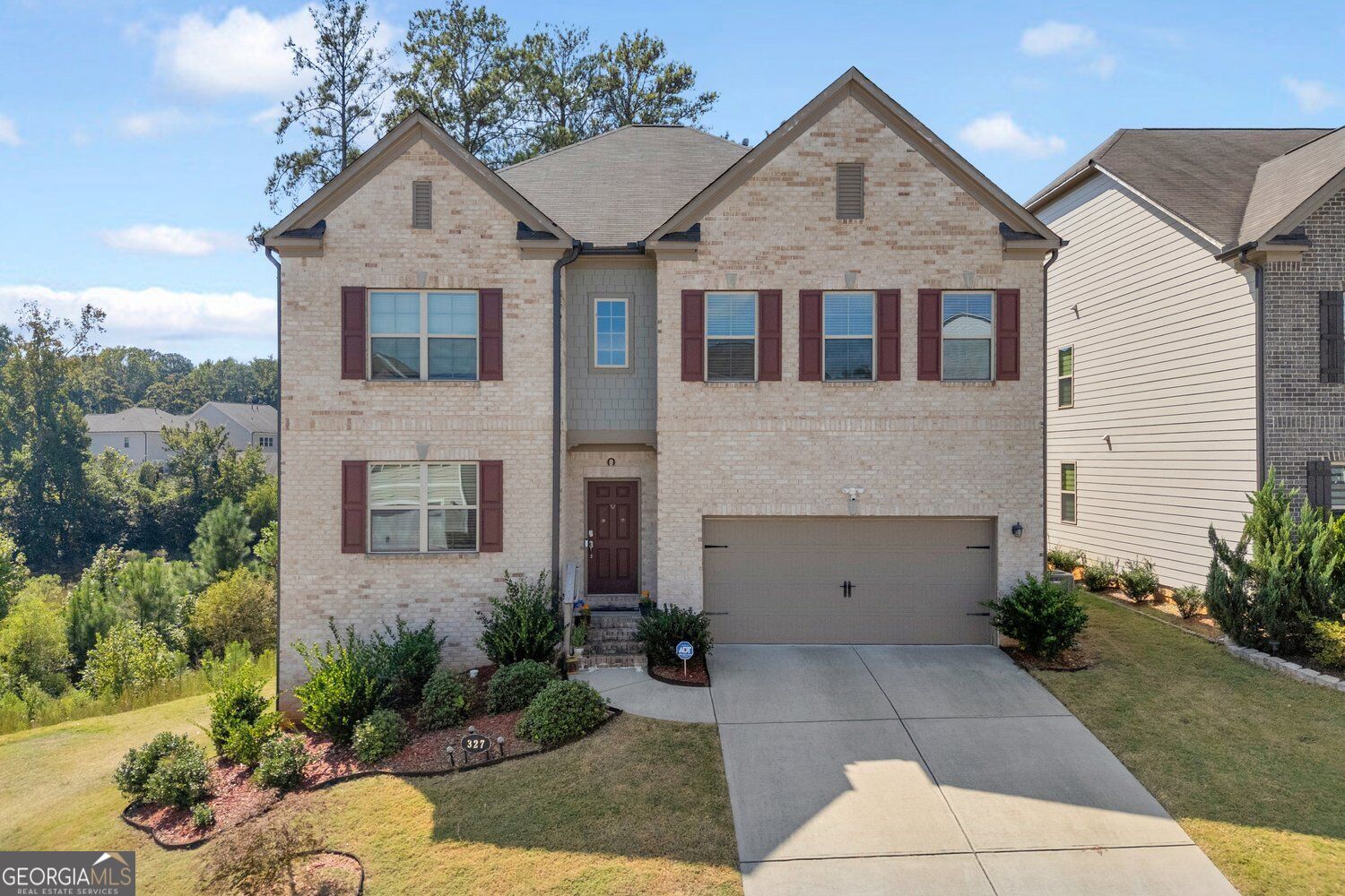 327 Round Pond Drive Property Photo 1