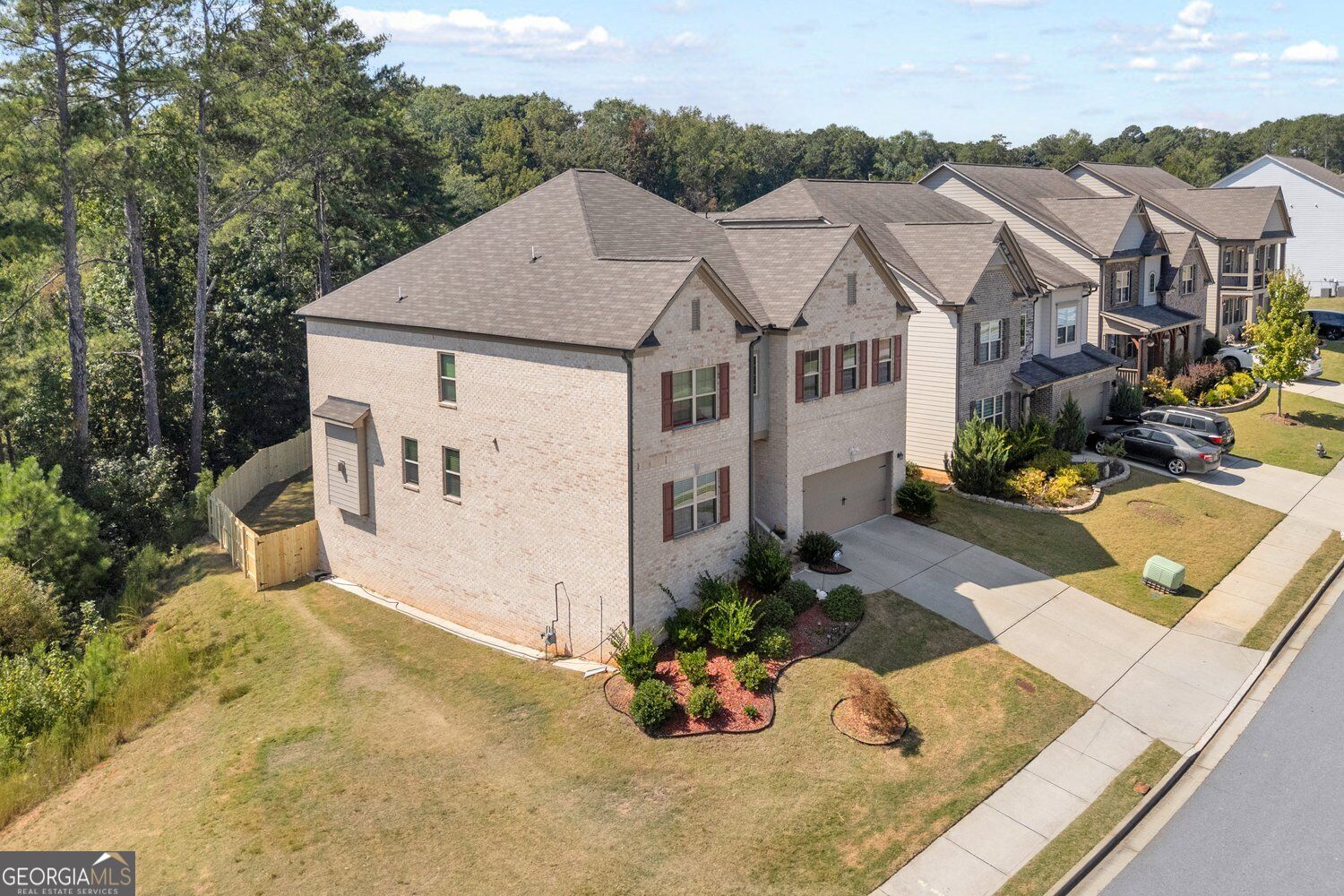 327 Round Pond Drive Property Photo 2