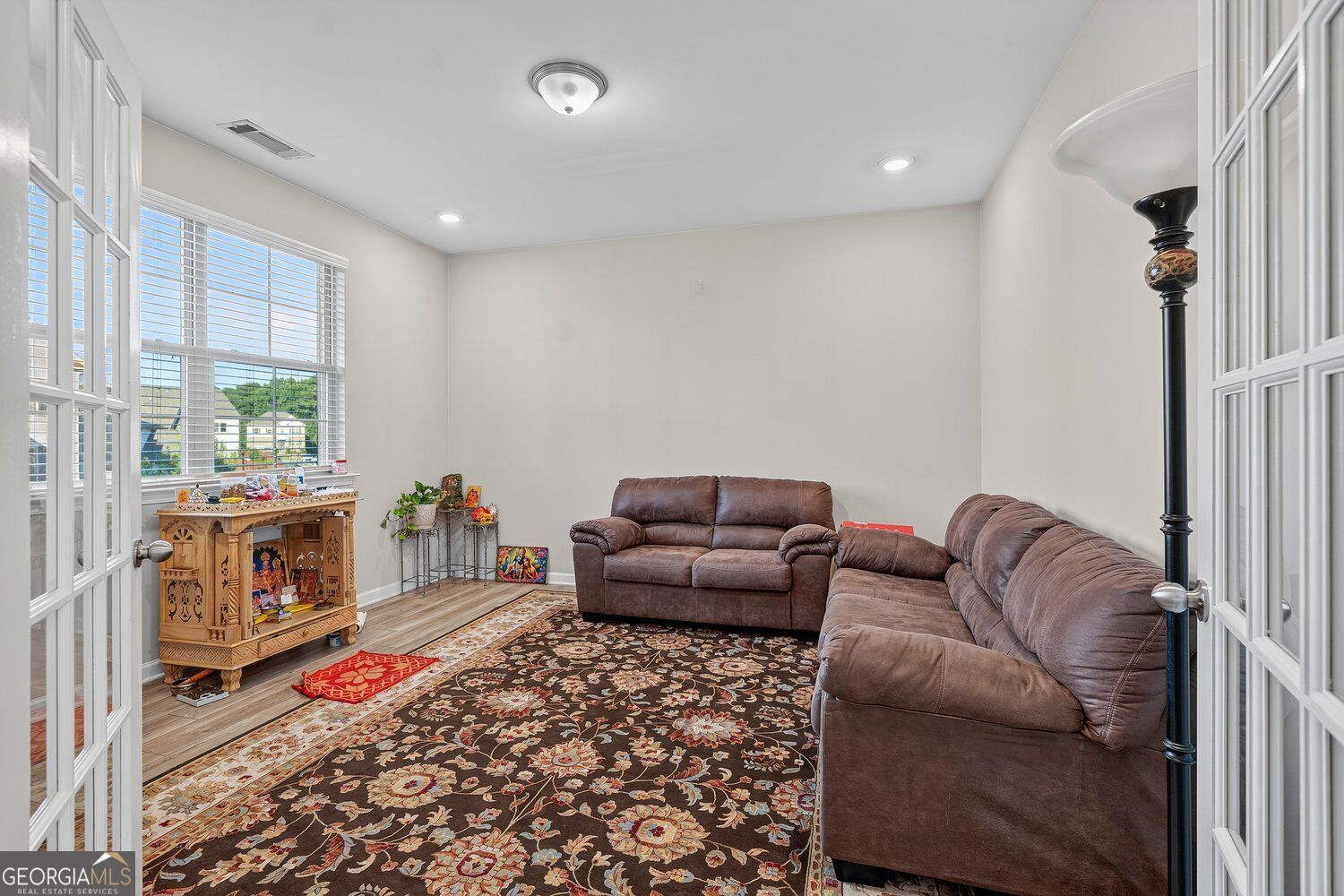 327 Round Pond Drive Property Photo 3
