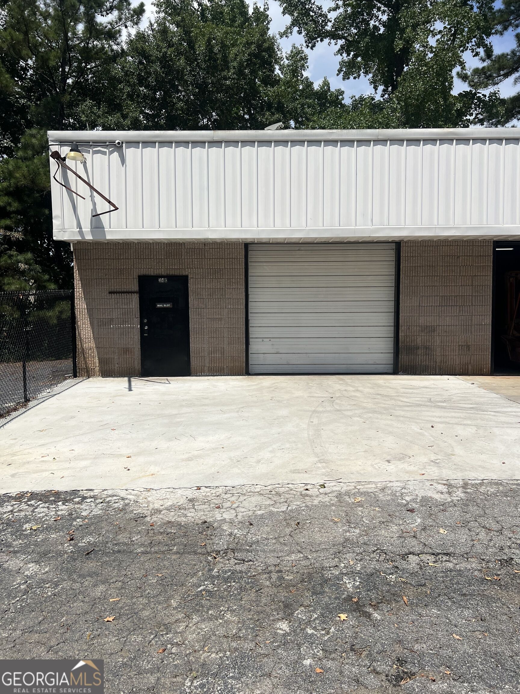 314 Glynn Street N # C Property Photo 1