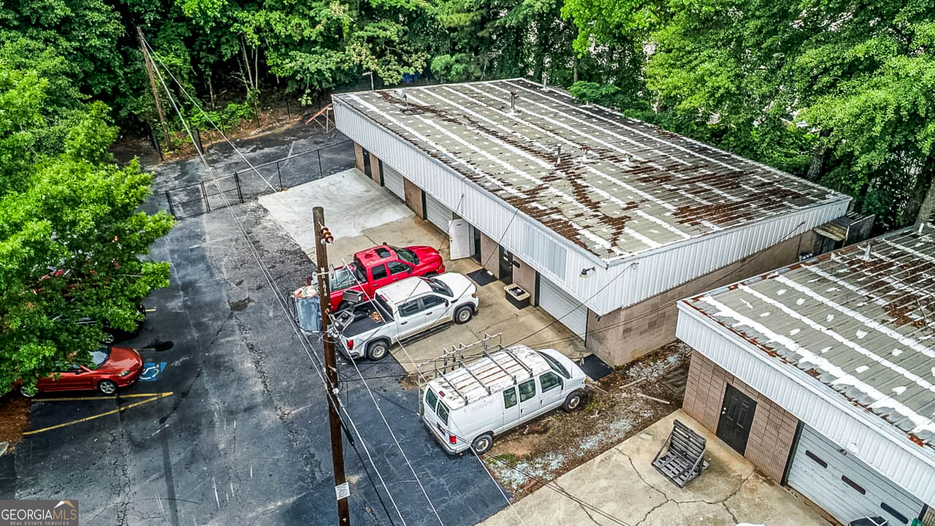 314 Glynn Street N # C Property Photo 4