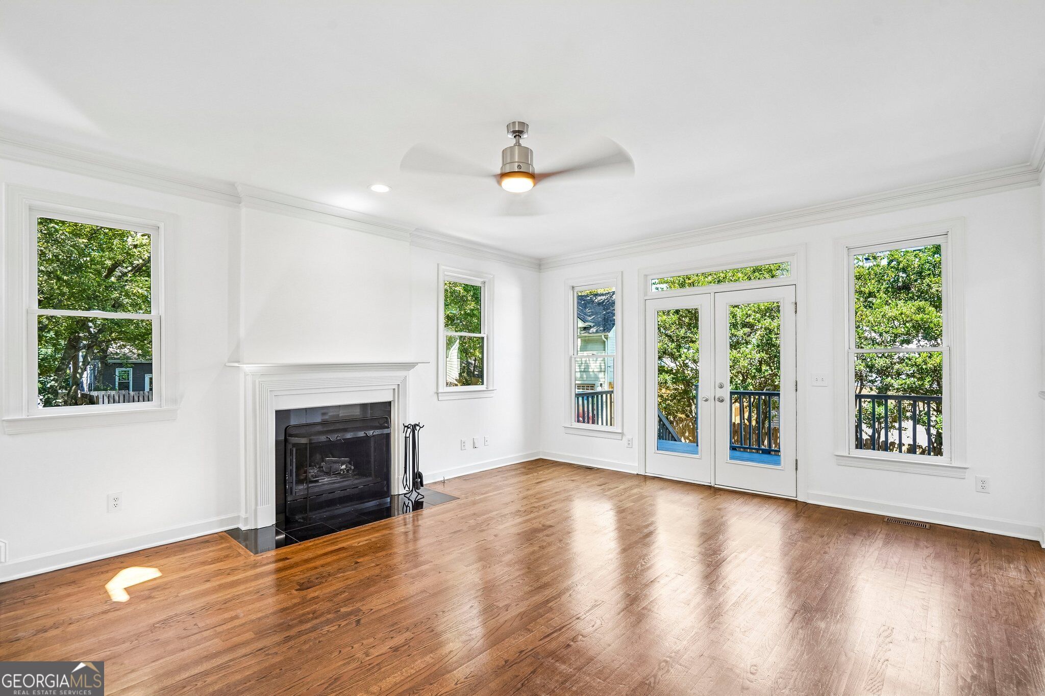 322 8th Street Ne Property Photo 6