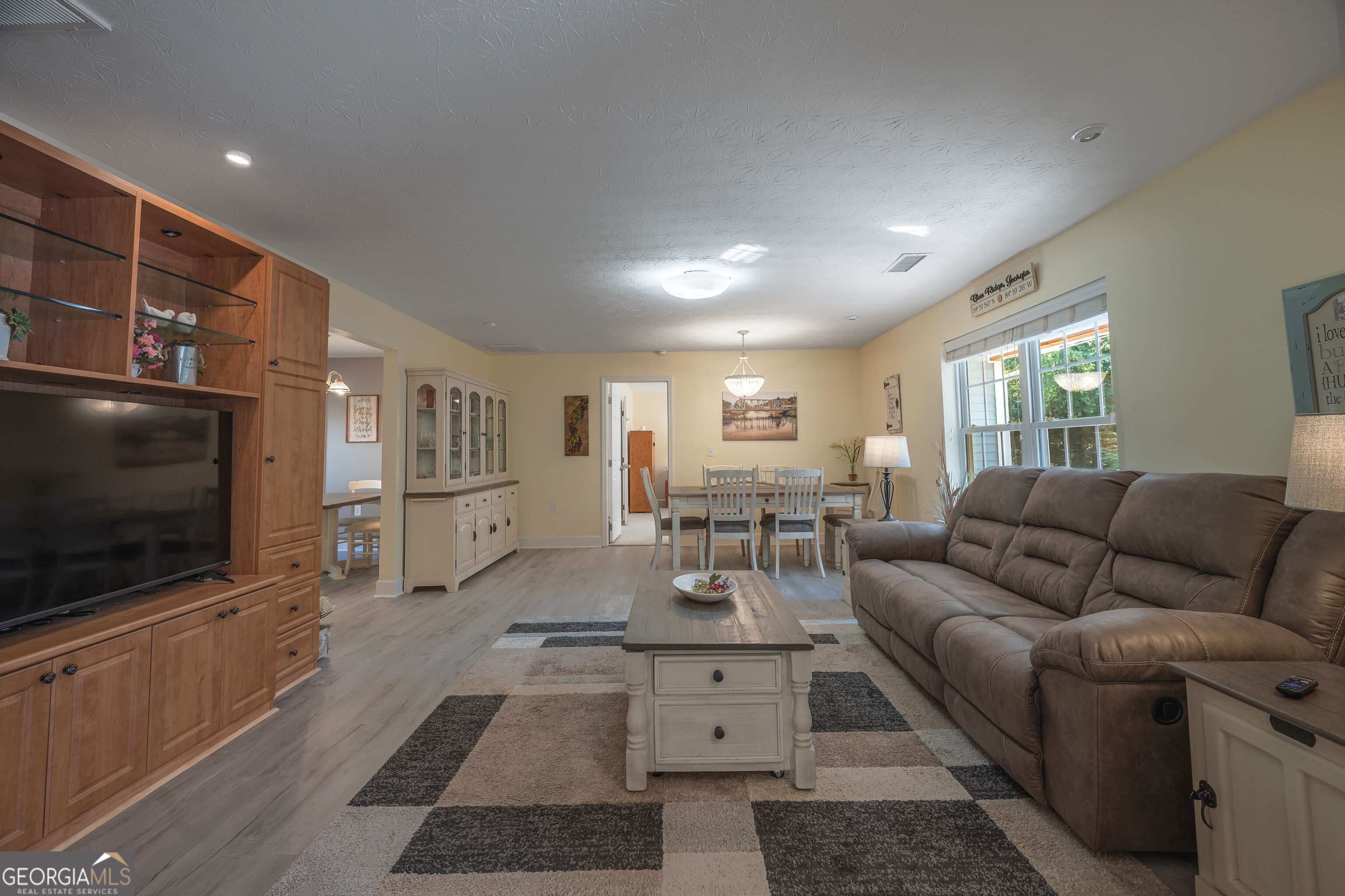 207 Dogwood Drive Property Photo 5