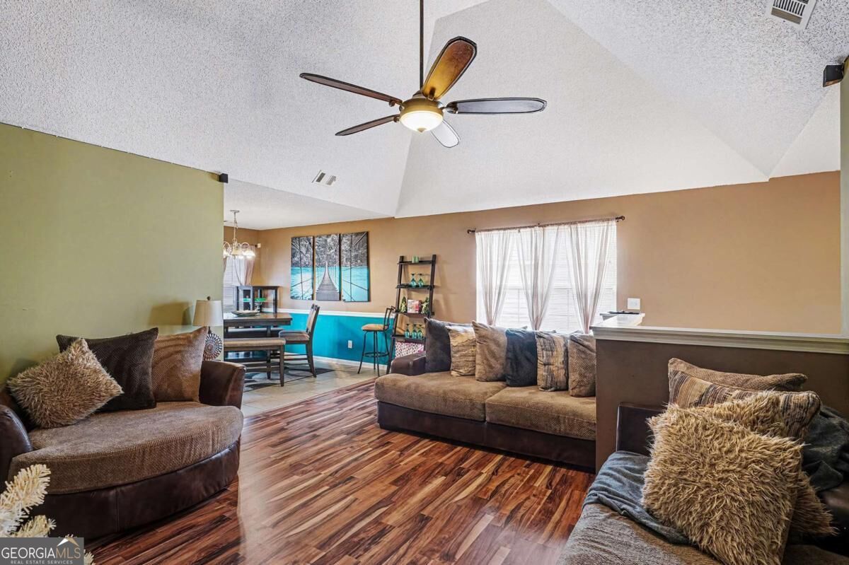 11811 Registry Boulevard Property Photo 7