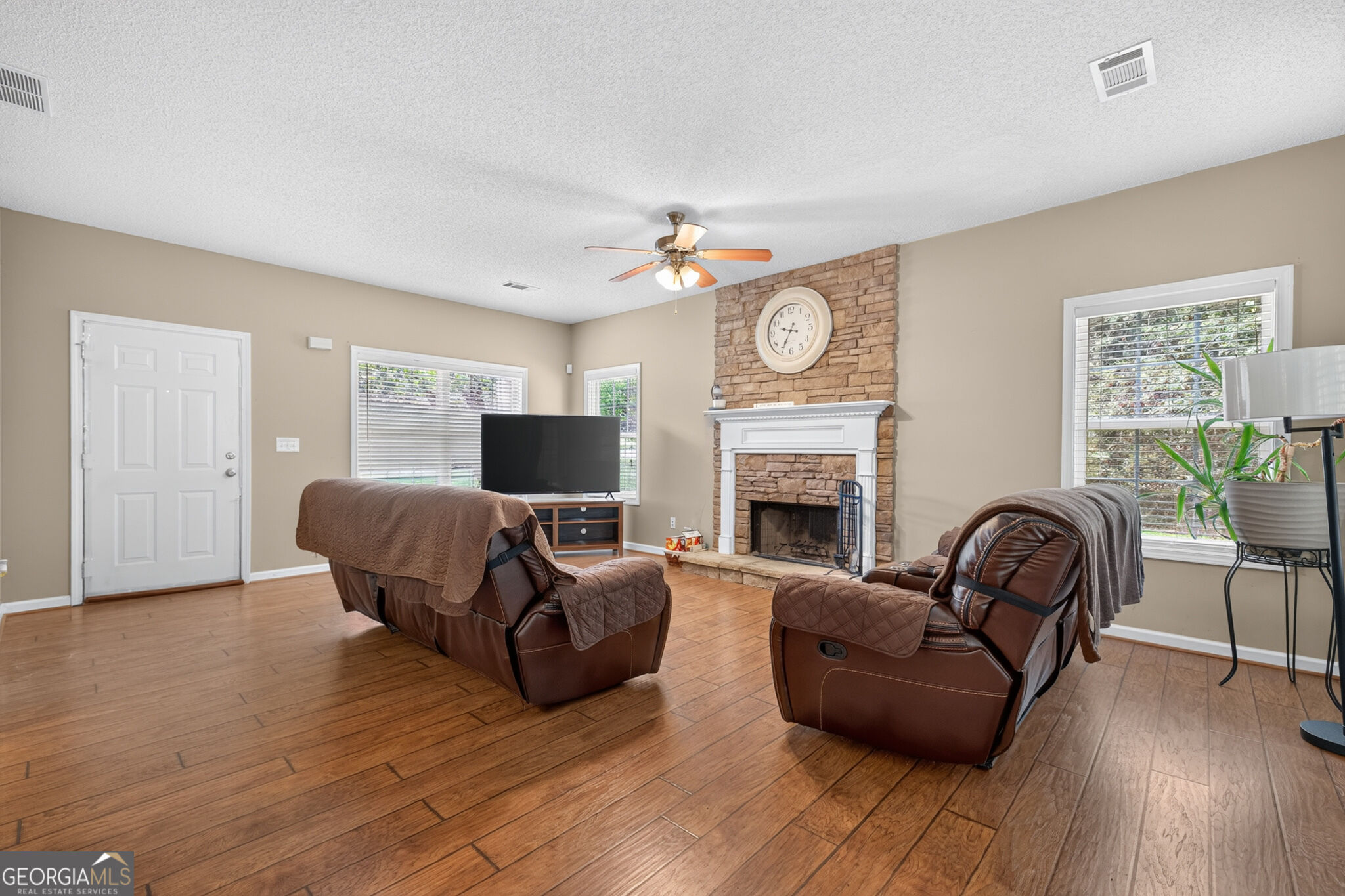 111 Autumn Ridge Drive Property Photo 4