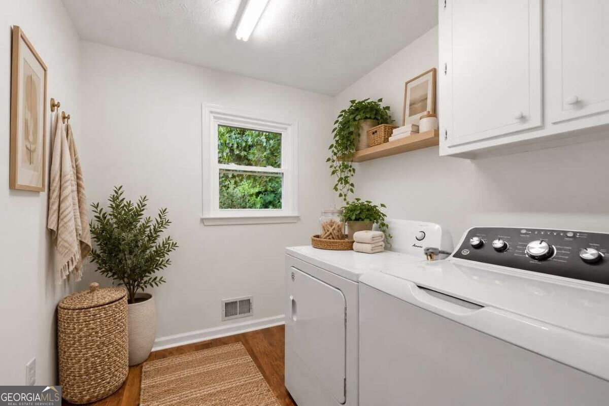 1181 Steeple Run Property Photo 8