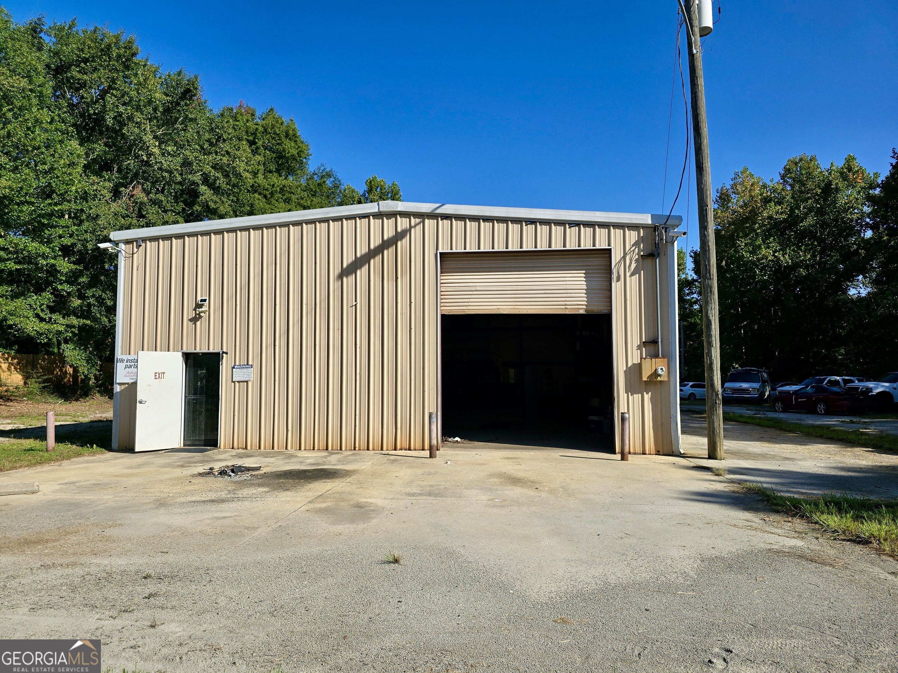 258 Fayetteville Road Rear Property Photo 1