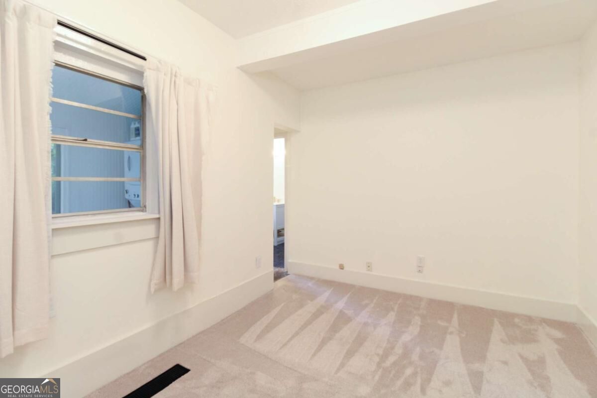 546 Pulaski Street Property Photo 15