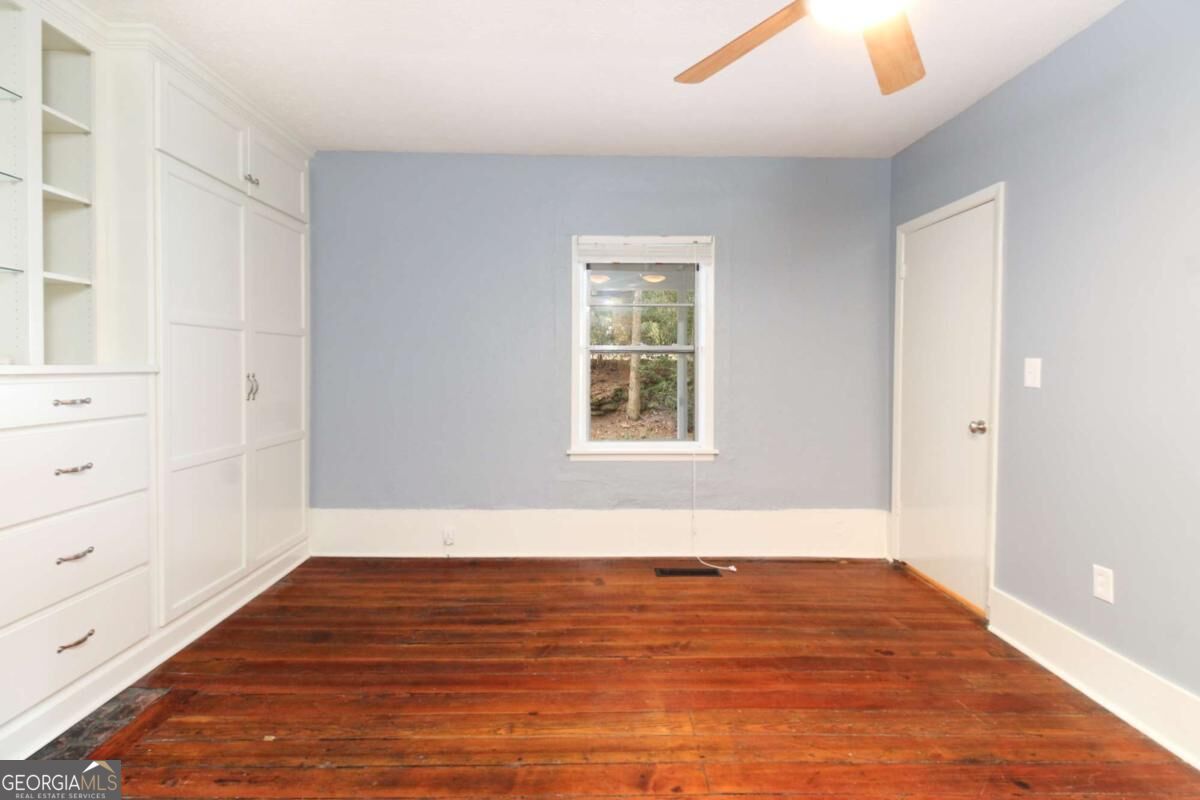 546 Pulaski Street Property Photo 18