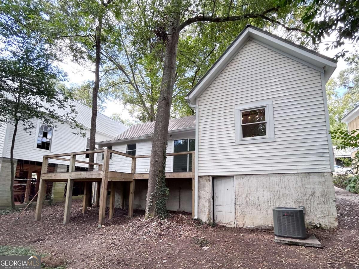 546 Pulaski Street Property Photo 21