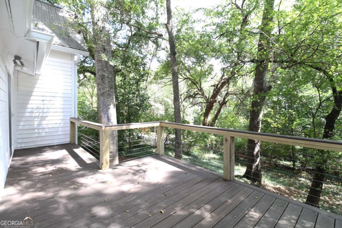 546 Pulaski Street Property Photo 22