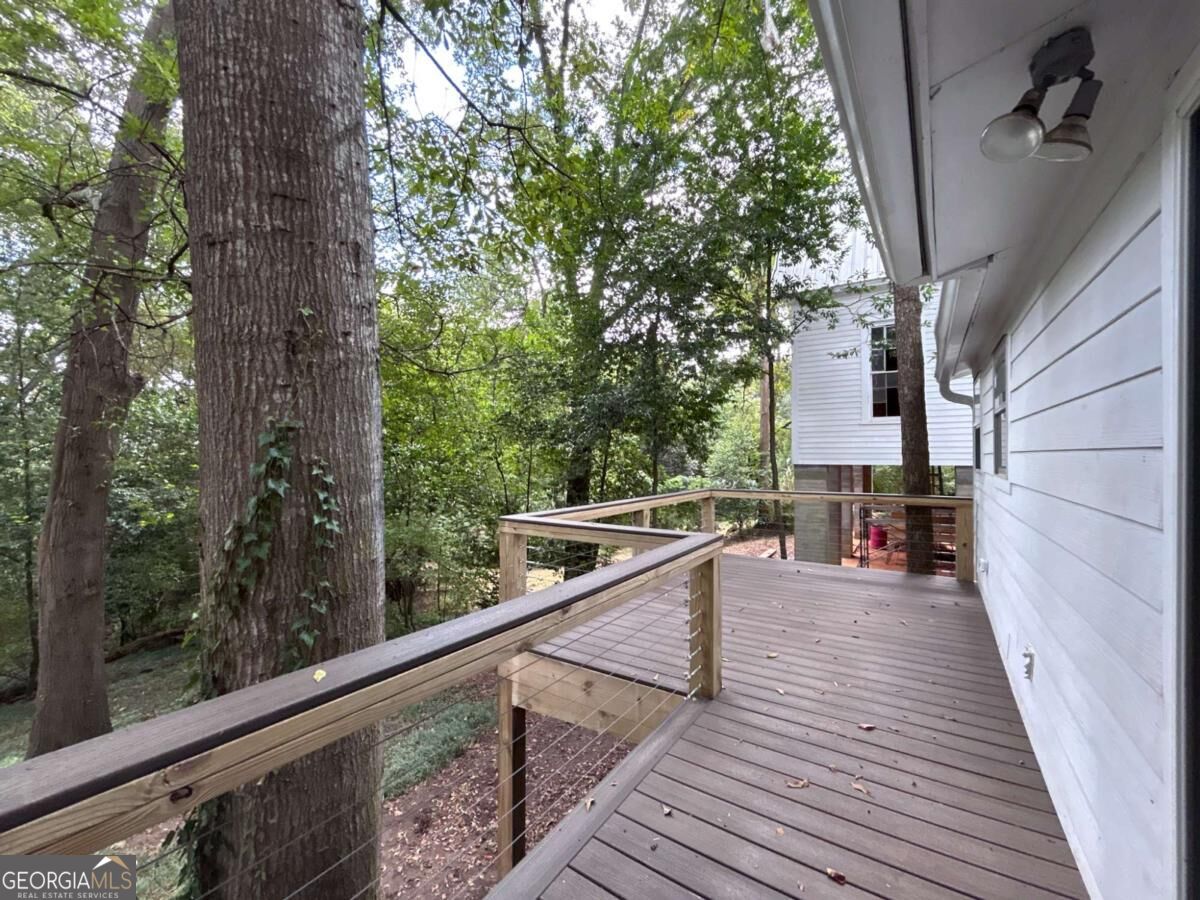 546 Pulaski Street Property Photo 24