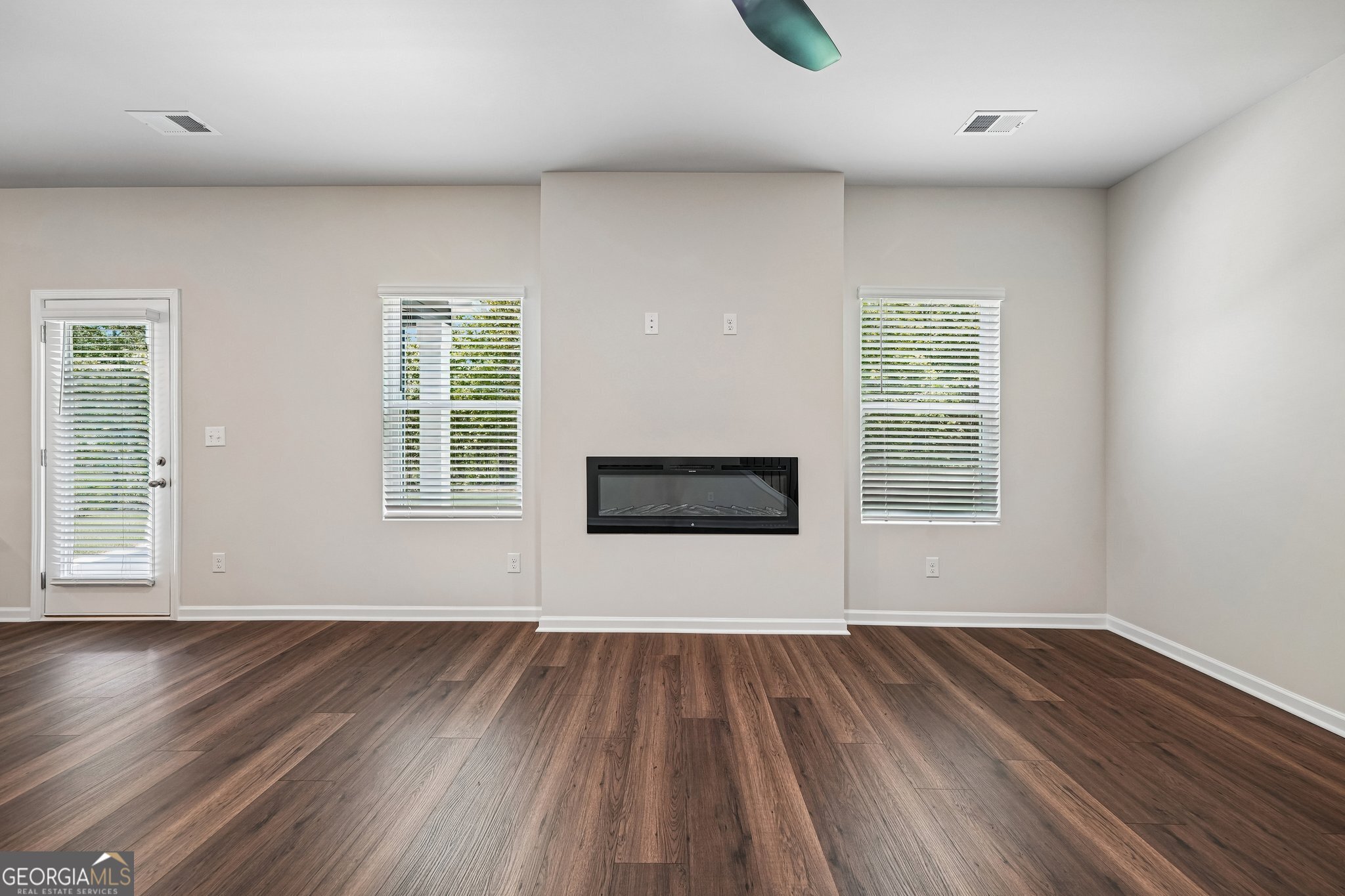 140 Post Oak Drive Property Photo 3