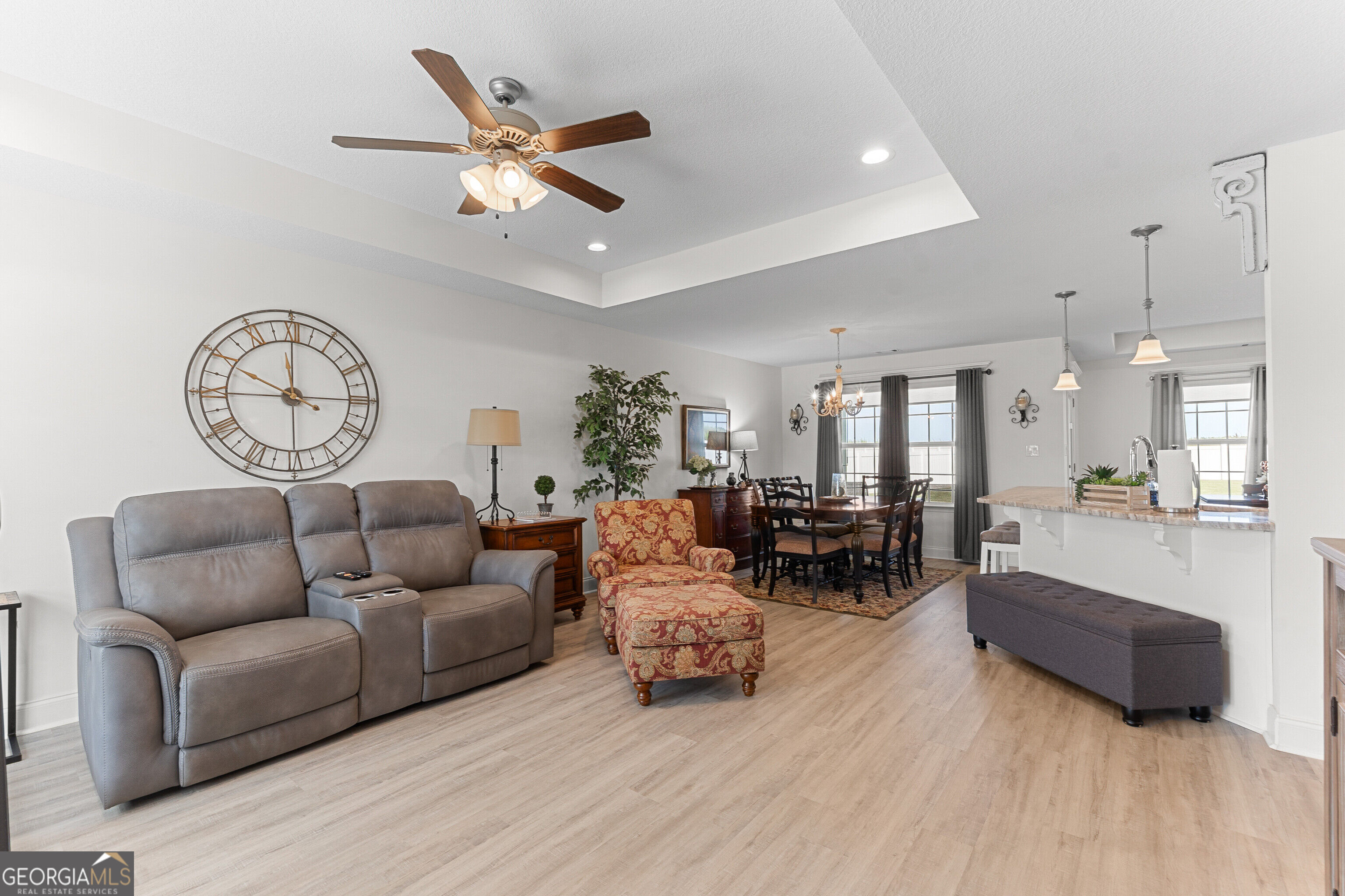 425 Lamplight Drive Property Photo 3