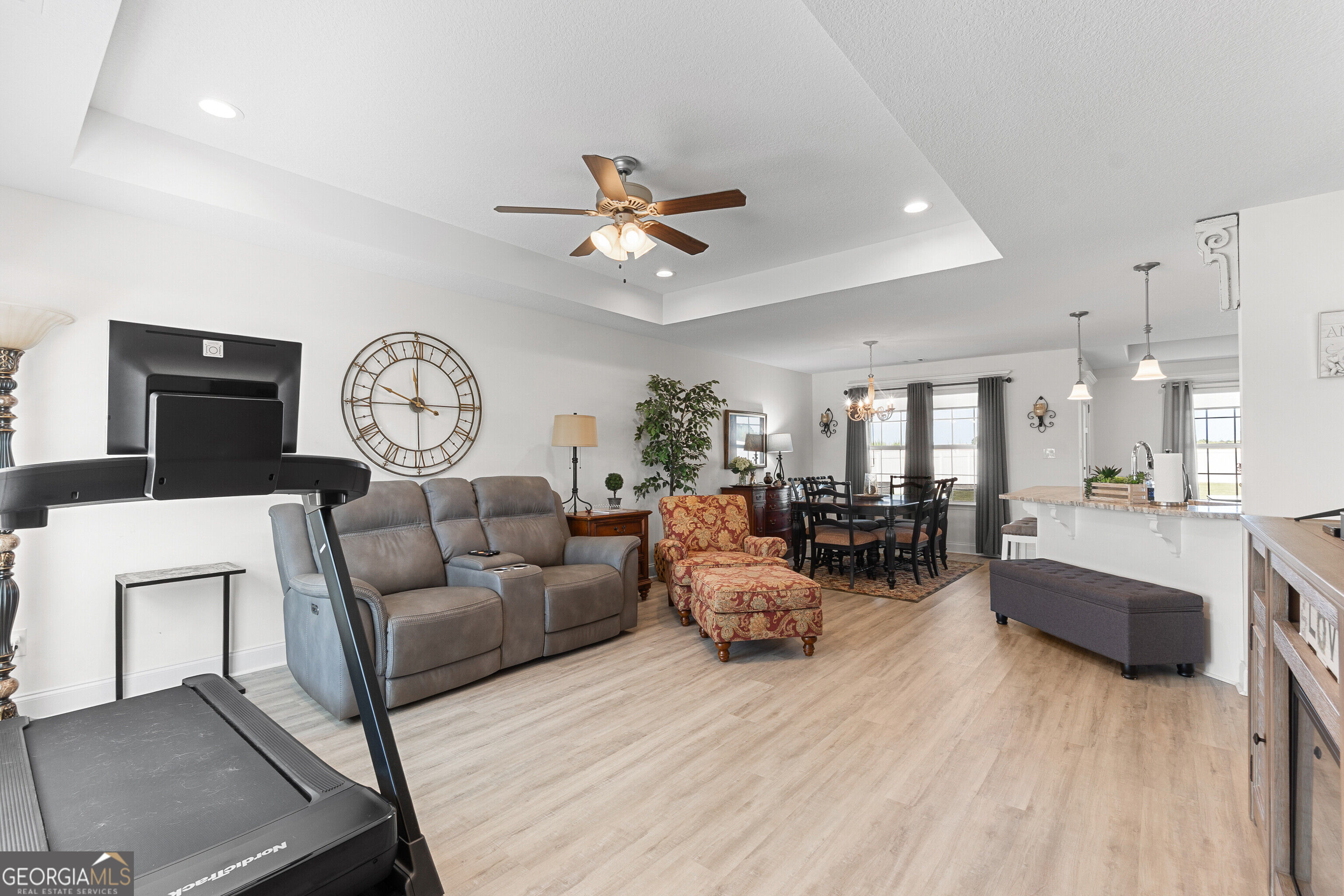 425 Lamplight Drive Property Photo 4